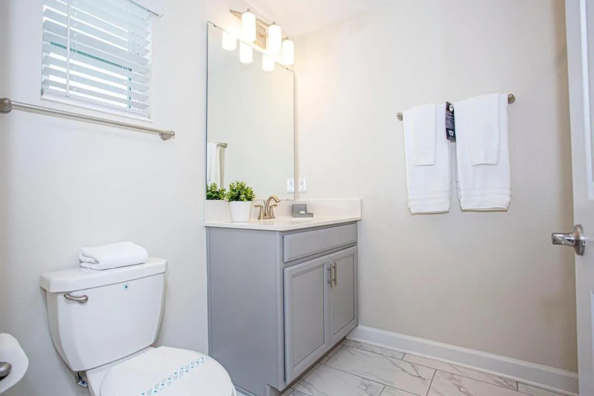 Wonderful 5 Bedroom w/ Pool Close to Disney 4801