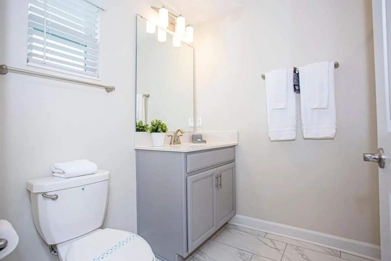 Wonderful 5 Bedroom w/ Pool Close to Disney 4801