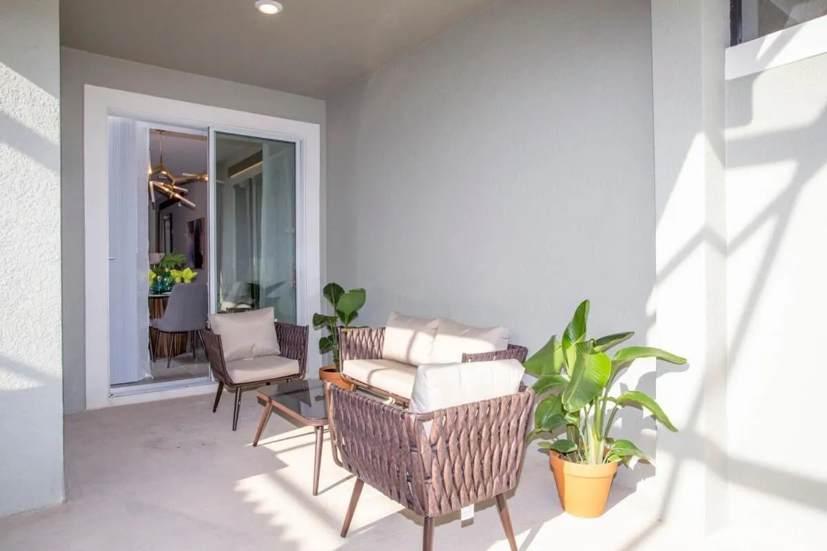 Gorgeous 4 Bedroom w/ Pool Close to Disney 4836