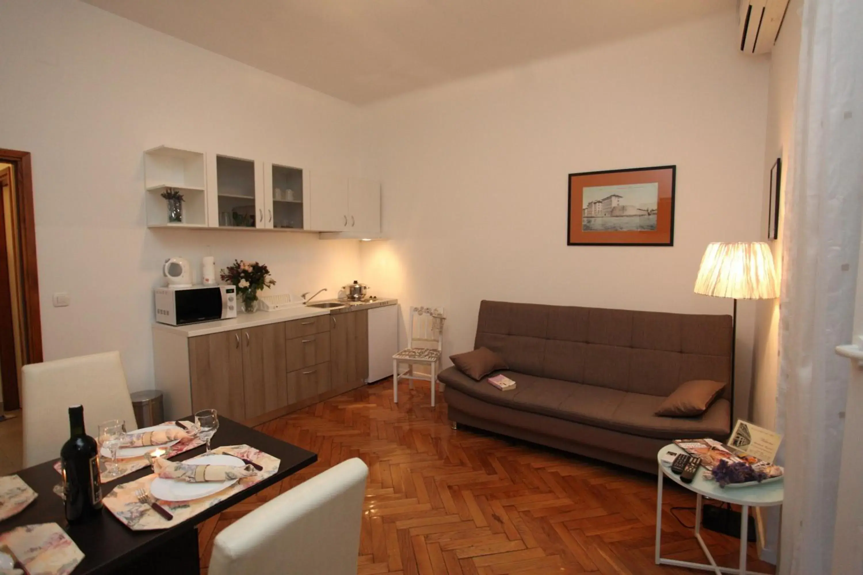 One-Bedroom Apartment with Balcony in Vincent apt. in old town centre One-Bedroom Apartment with Balcony in Vincent apt. in old town centre