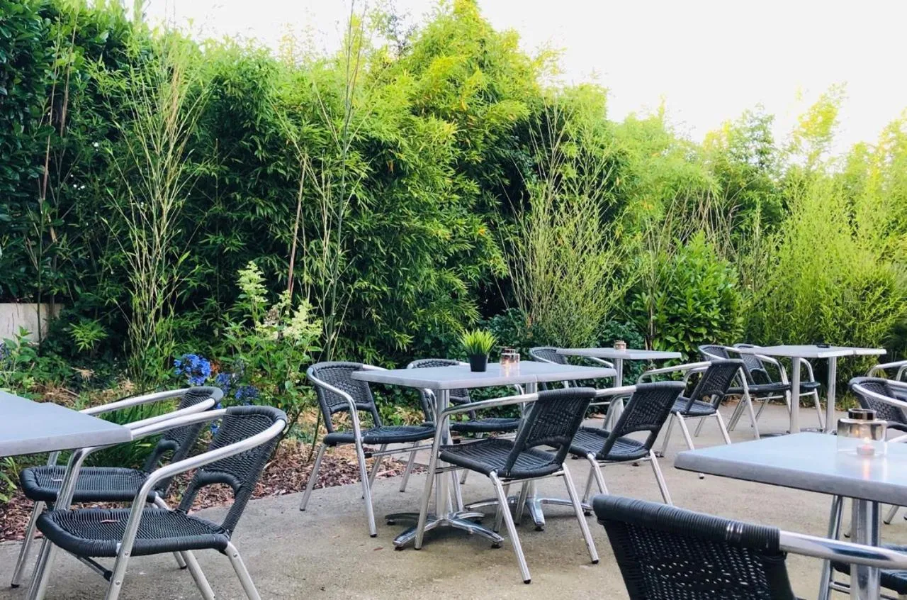 Patio in Brit Hotel Le Galion & Spa