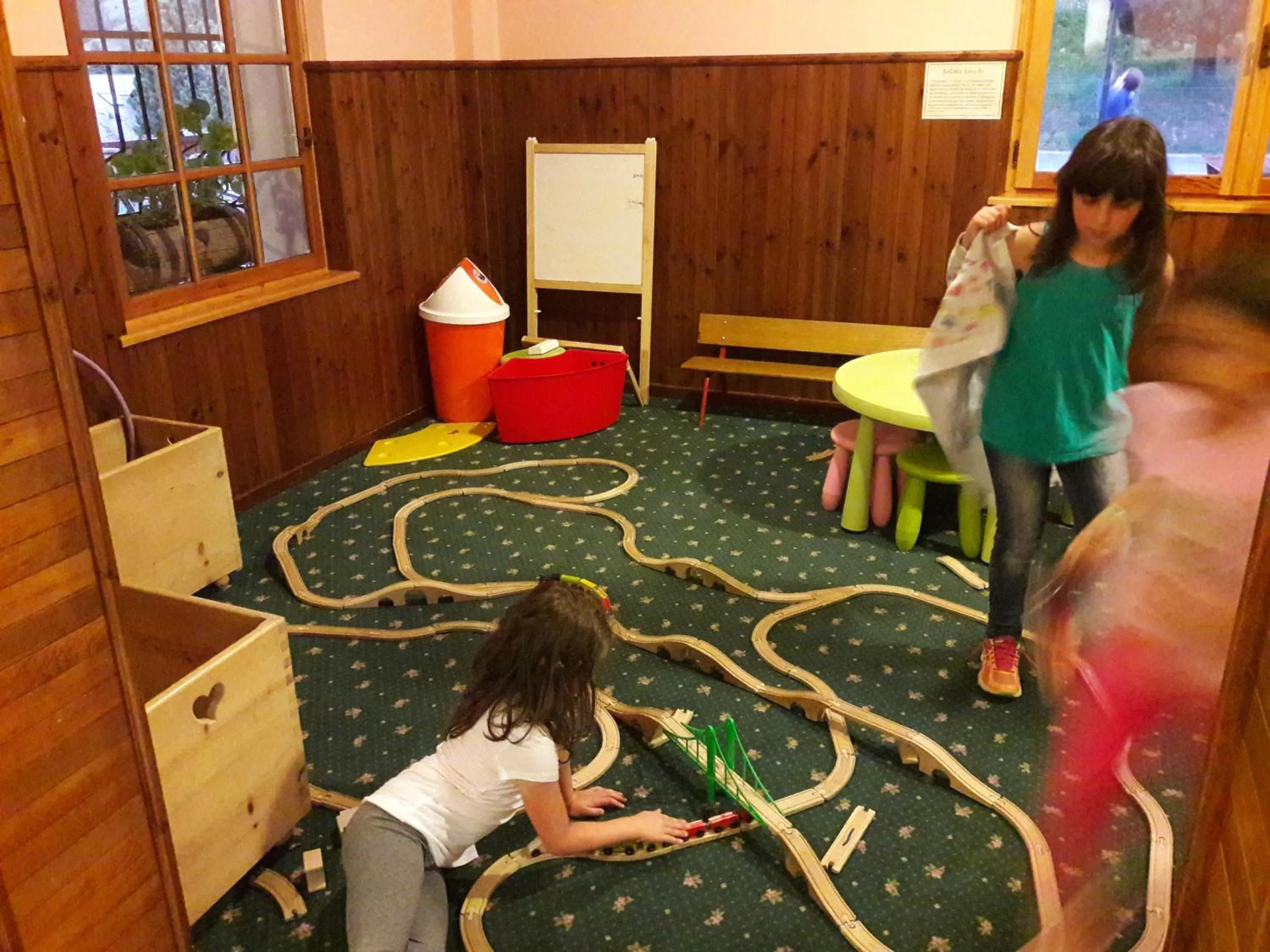 young children in Residence Mirage