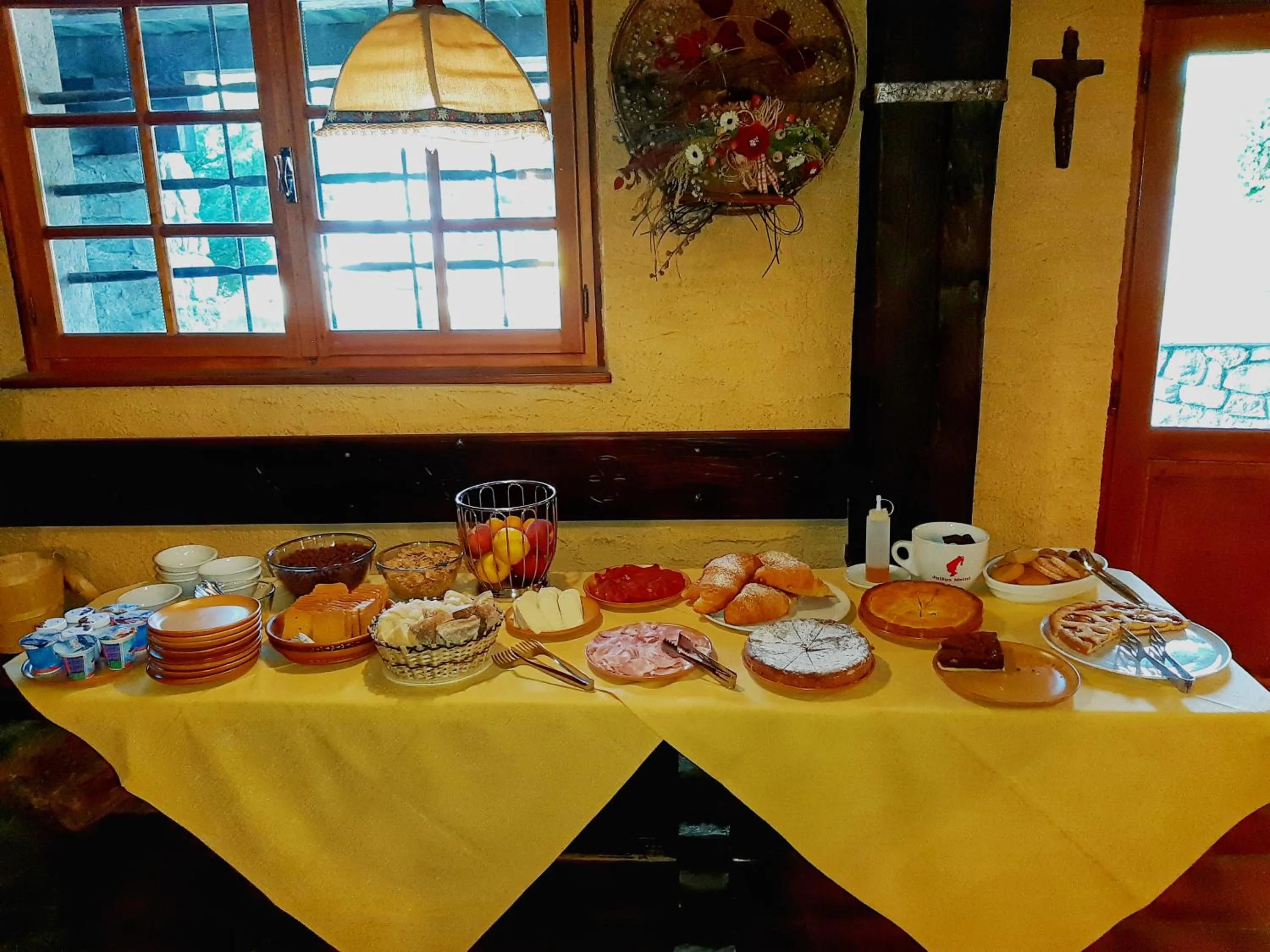 Buffet breakfast in Residence Mirage