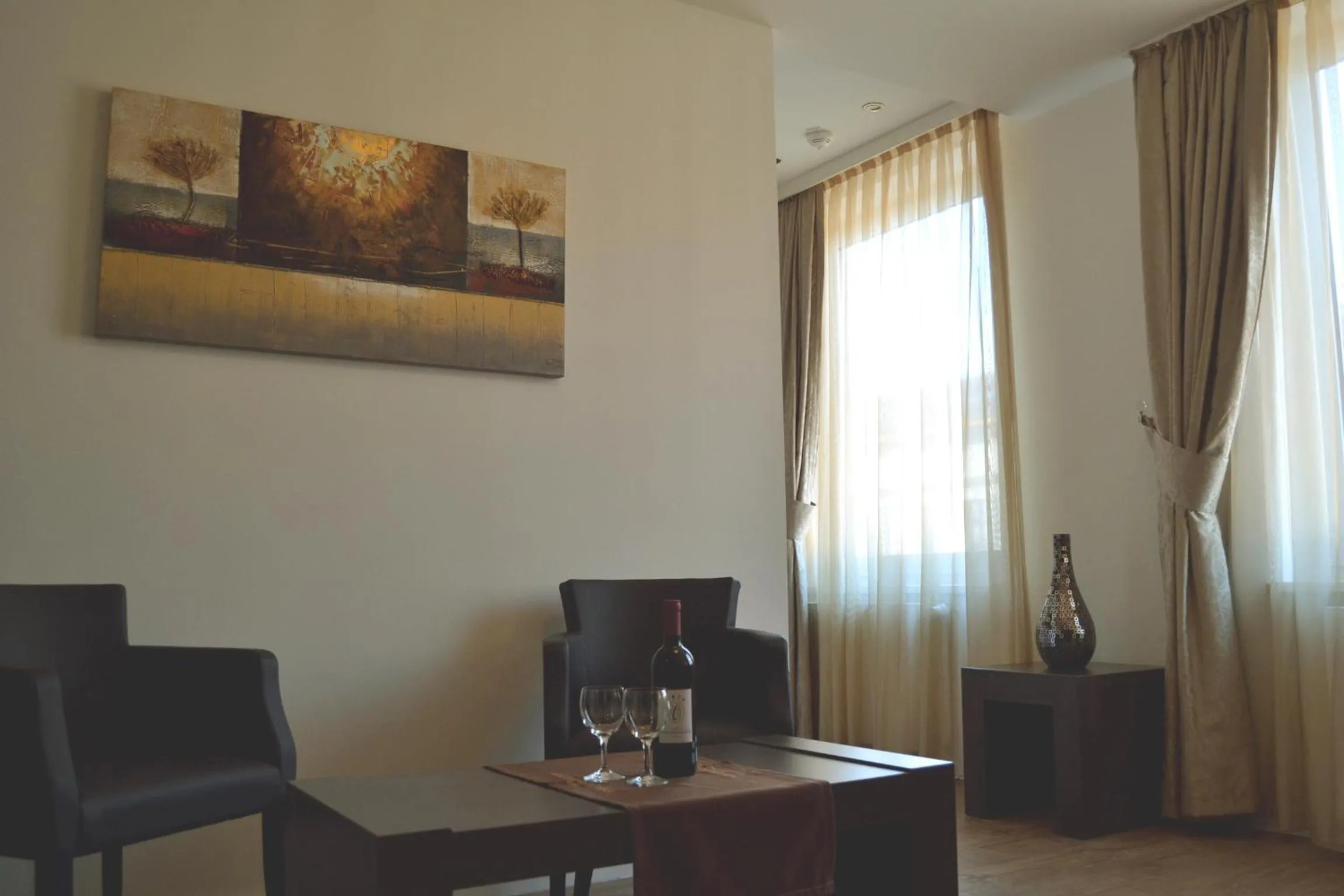 Living room, Seating Area in Hotel Vier Jahreszeiten Berlin City