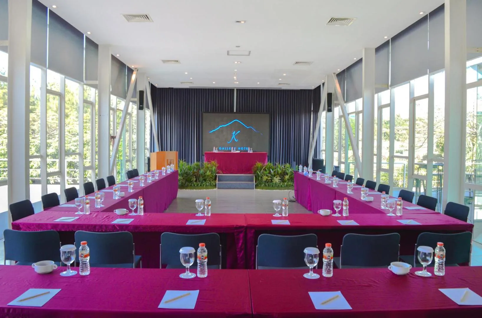 Business facilities in K Gallery Hotel