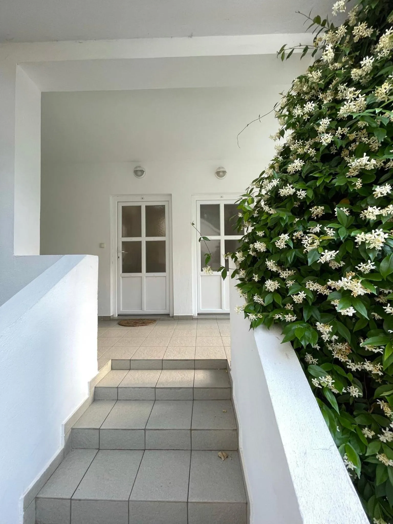 Facade/entrance in Villa Mila