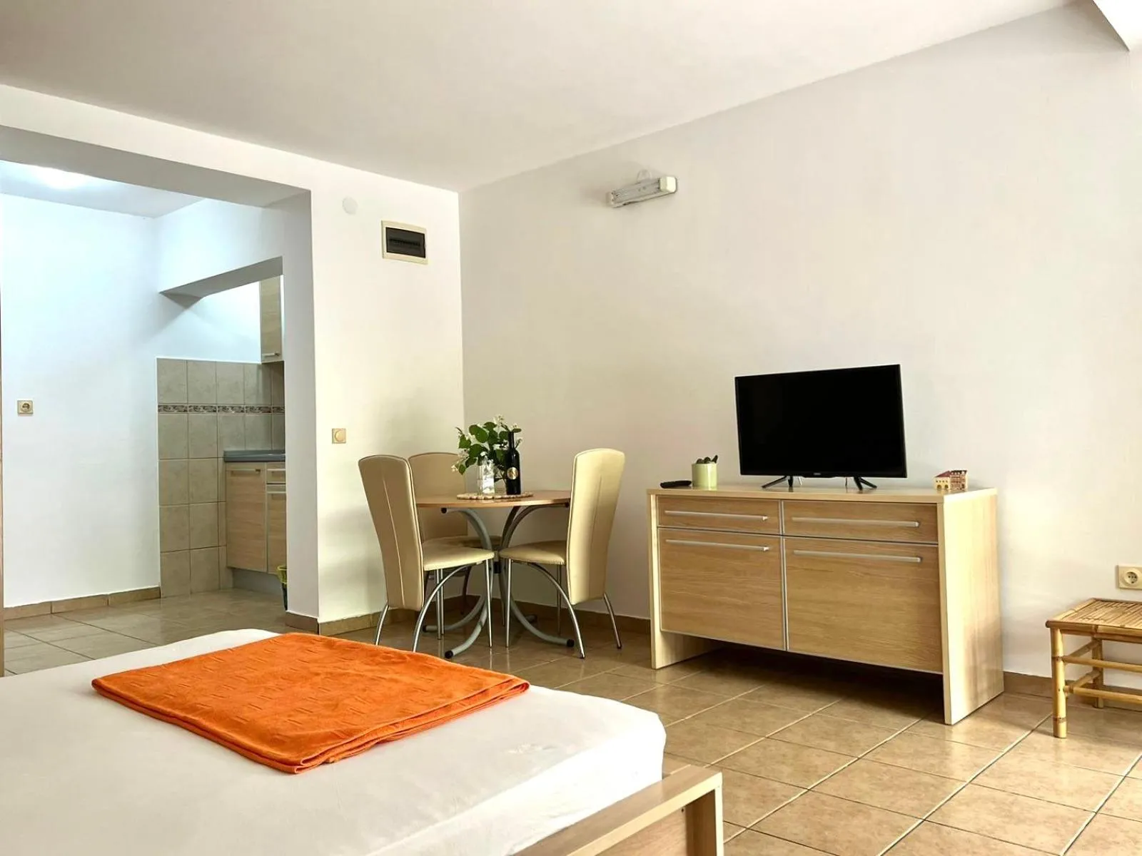 Living room, Bed in Villa Mila