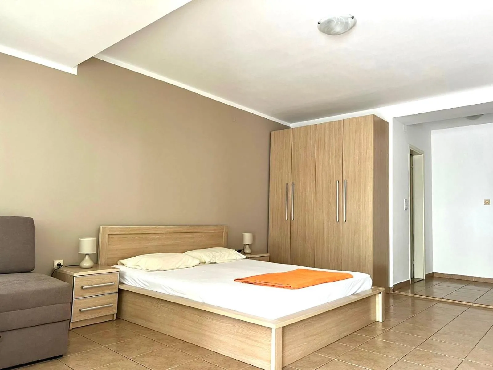 Living room, Bed in Villa Mila