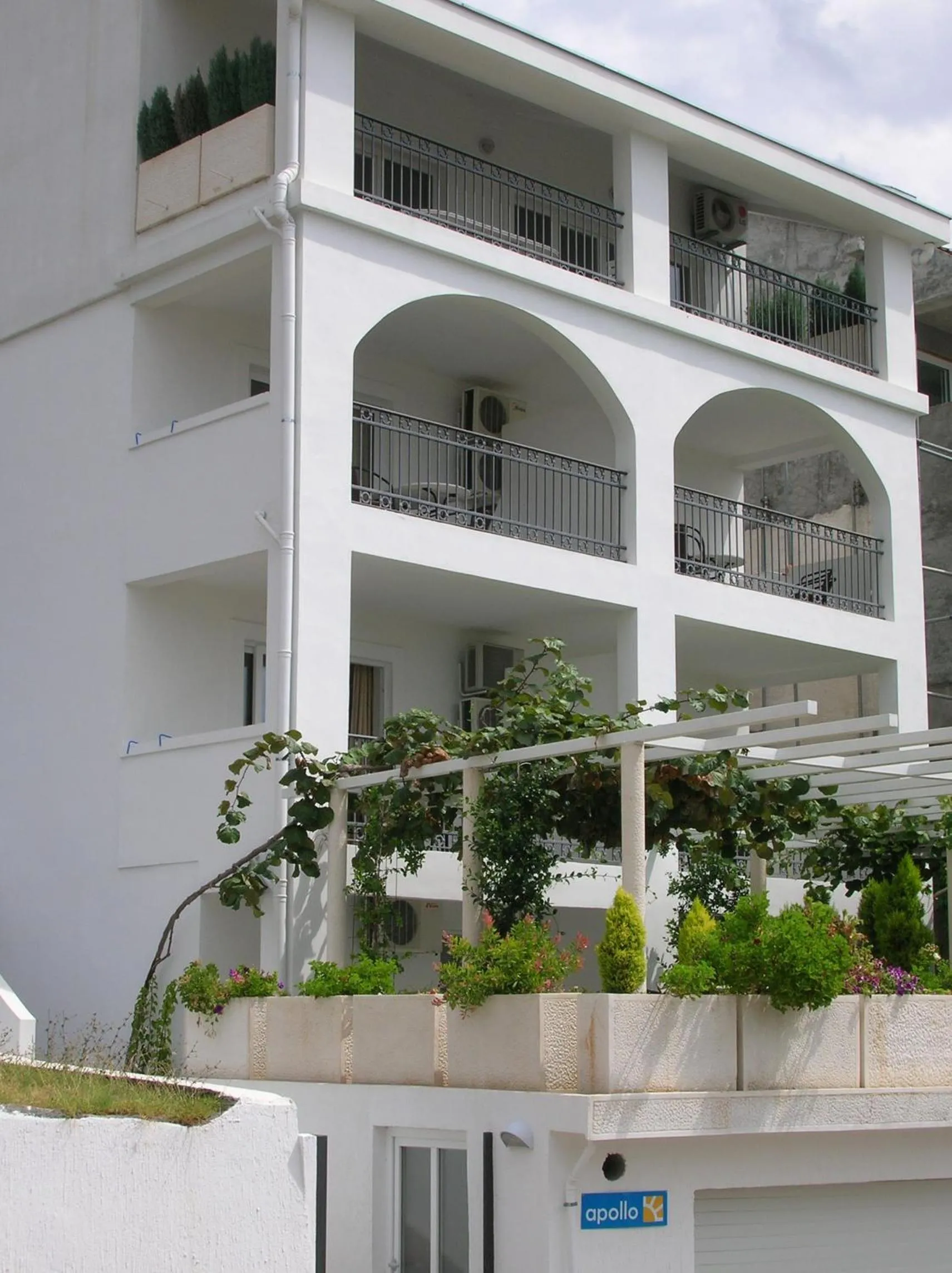 Property building in Villa Mila