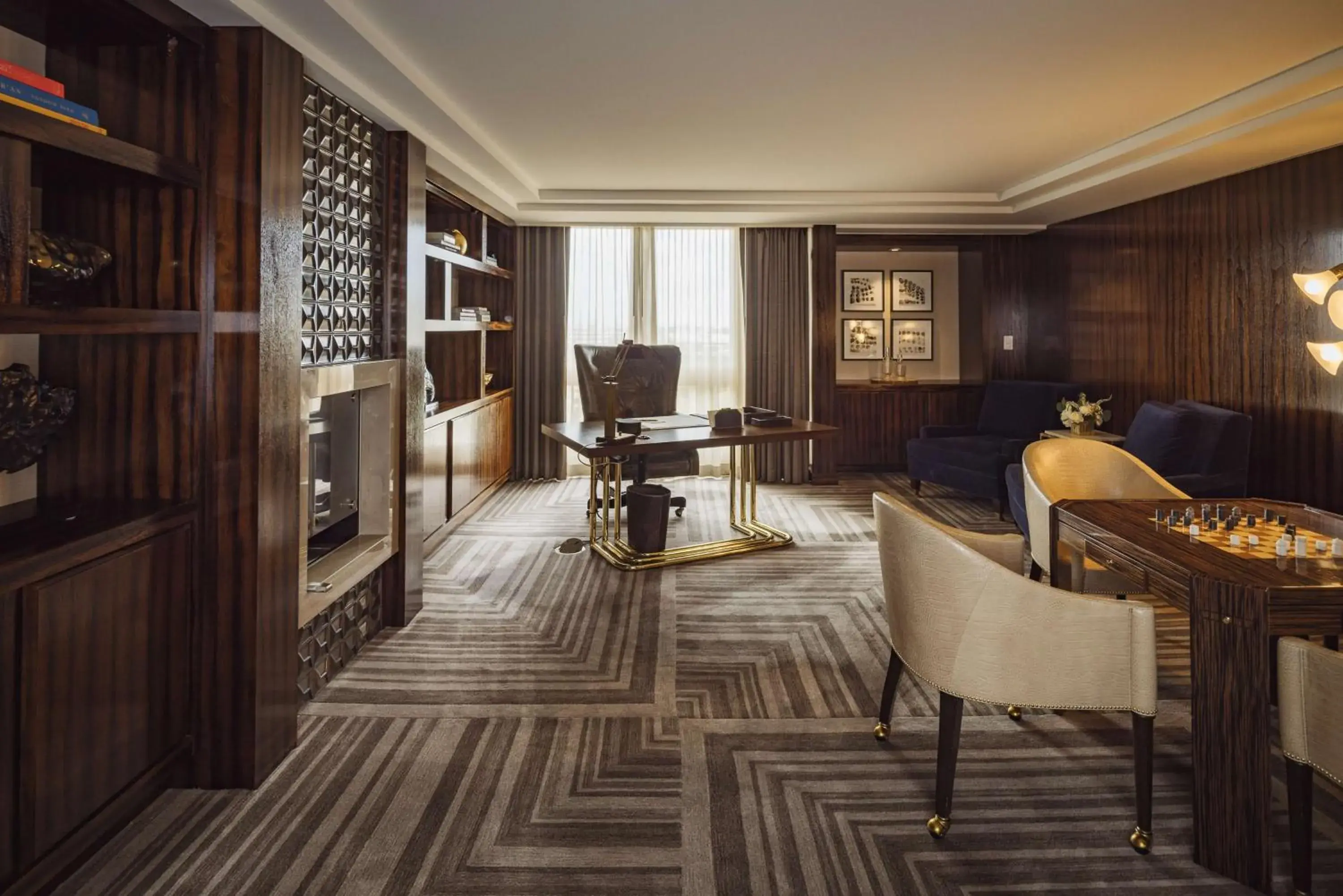 Photo of the whole room in L'Ermitage Beverly Hills Photo of the whole room in L'Ermitage Beverly Hills