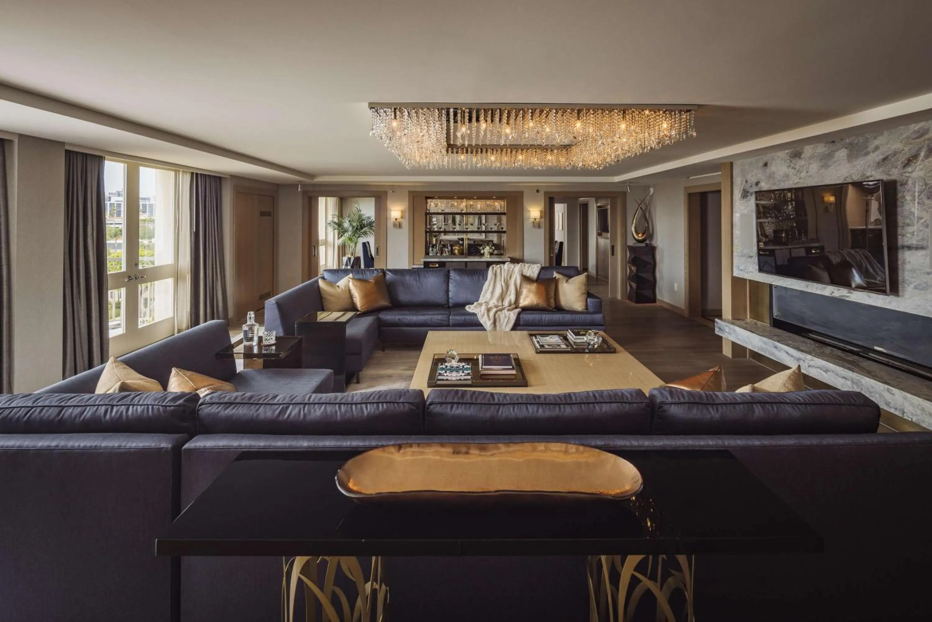 Photo of the whole room in L'Ermitage Beverly Hills