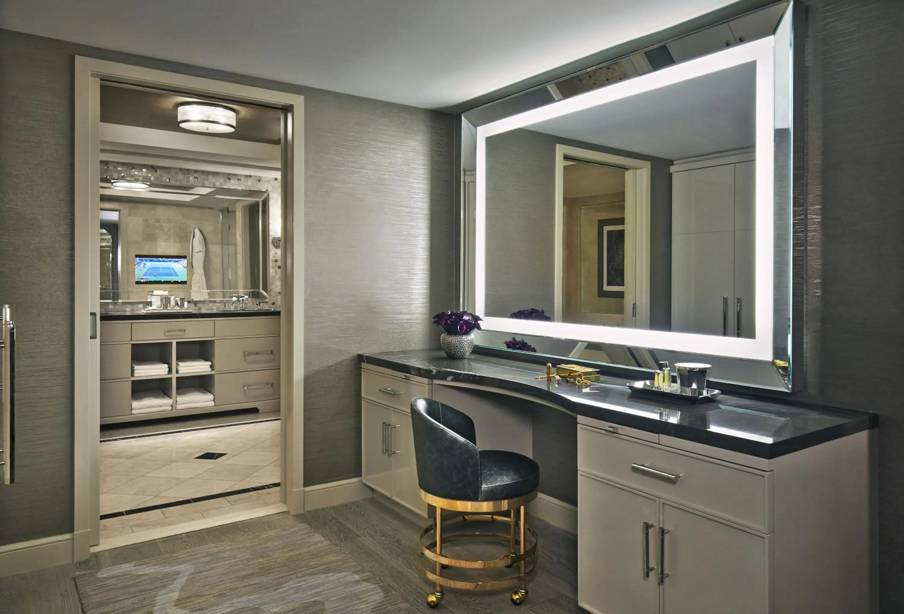 Bathroom in L'Ermitage Beverly Hills