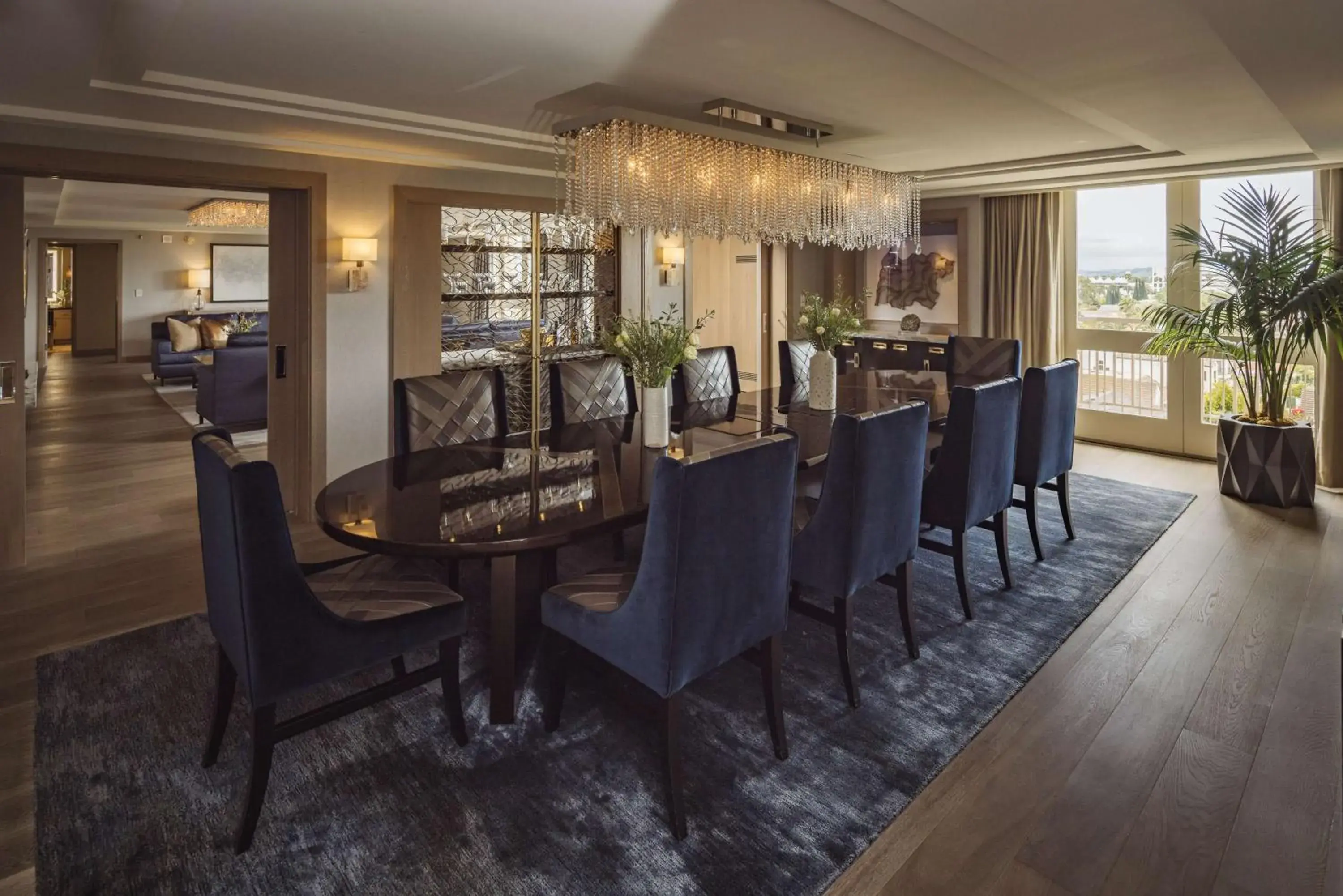 Photo of the whole room in L'Ermitage Beverly Hills Photo of the whole room in L'Ermitage Beverly Hills
