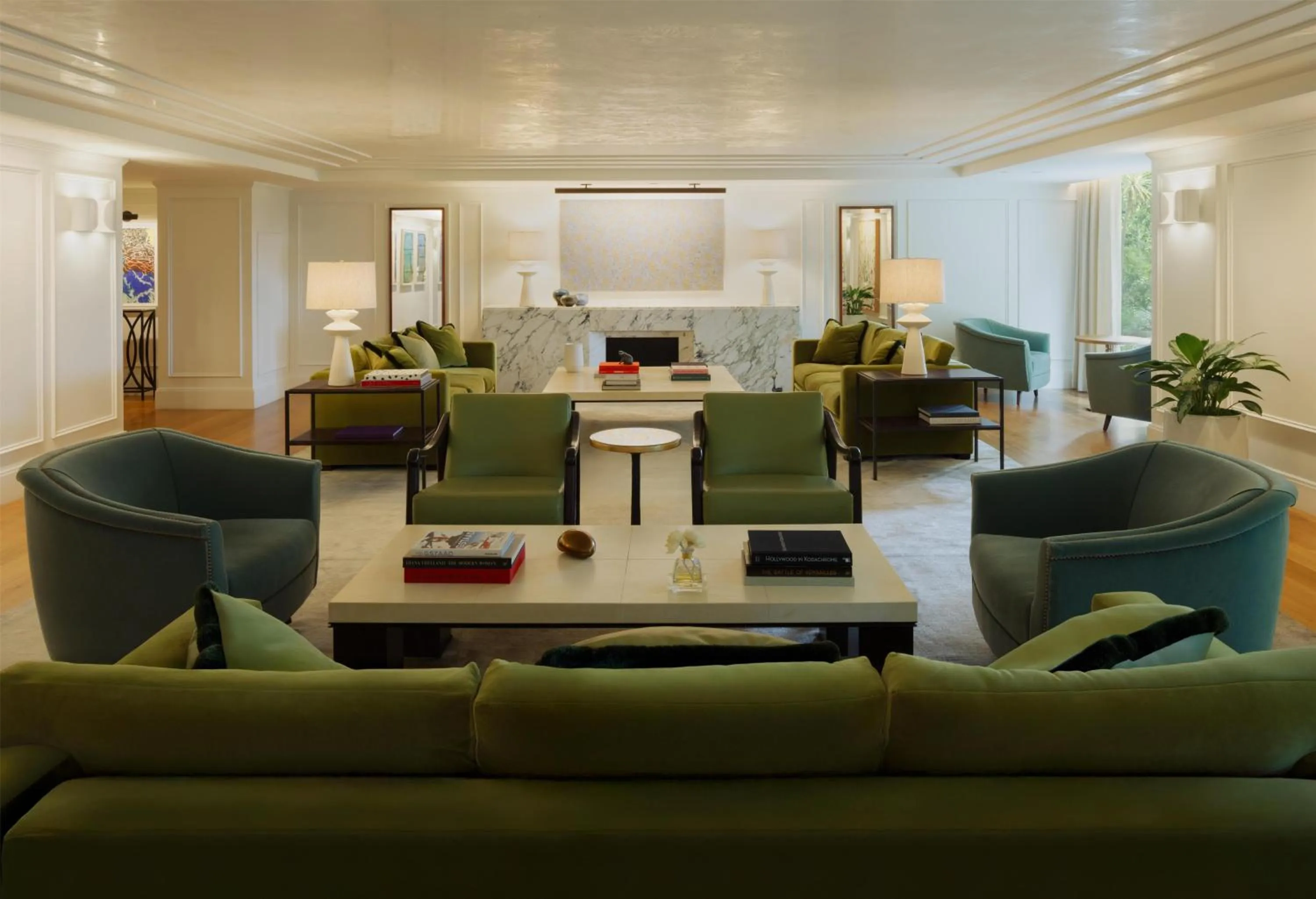 Lobby or reception in L'Ermitage Beverly Hills