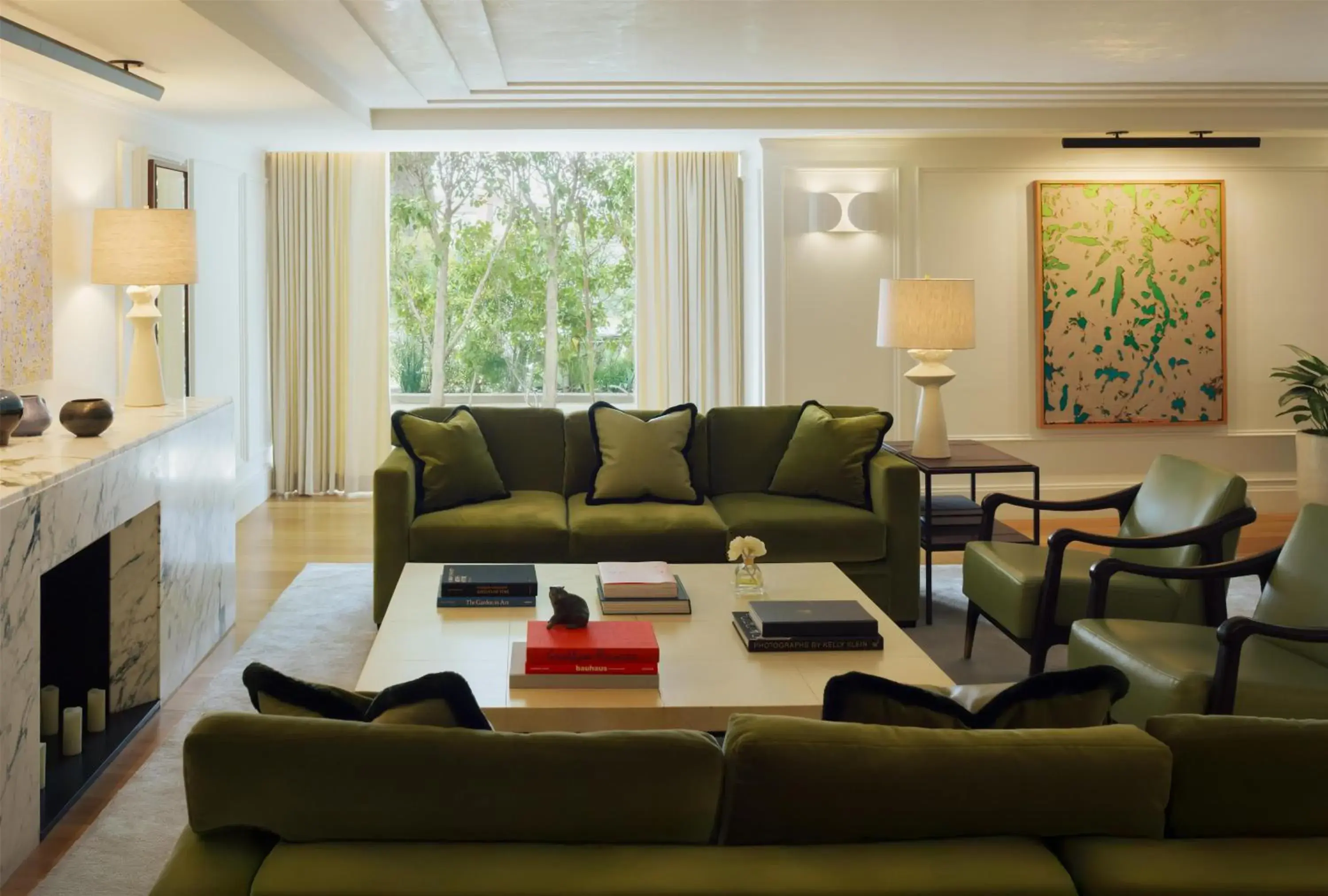 Lobby or reception in L'Ermitage Beverly Hills Lobby or reception in L'Ermitage Beverly Hills