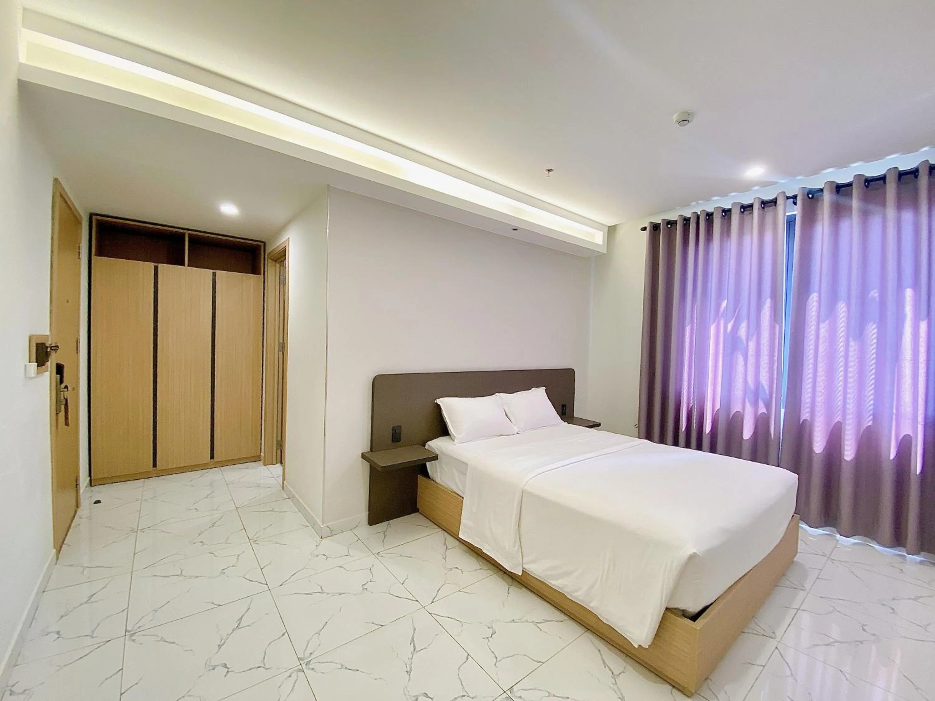 Bedroom, Bed in The Luxe Hotel Châu Đốc