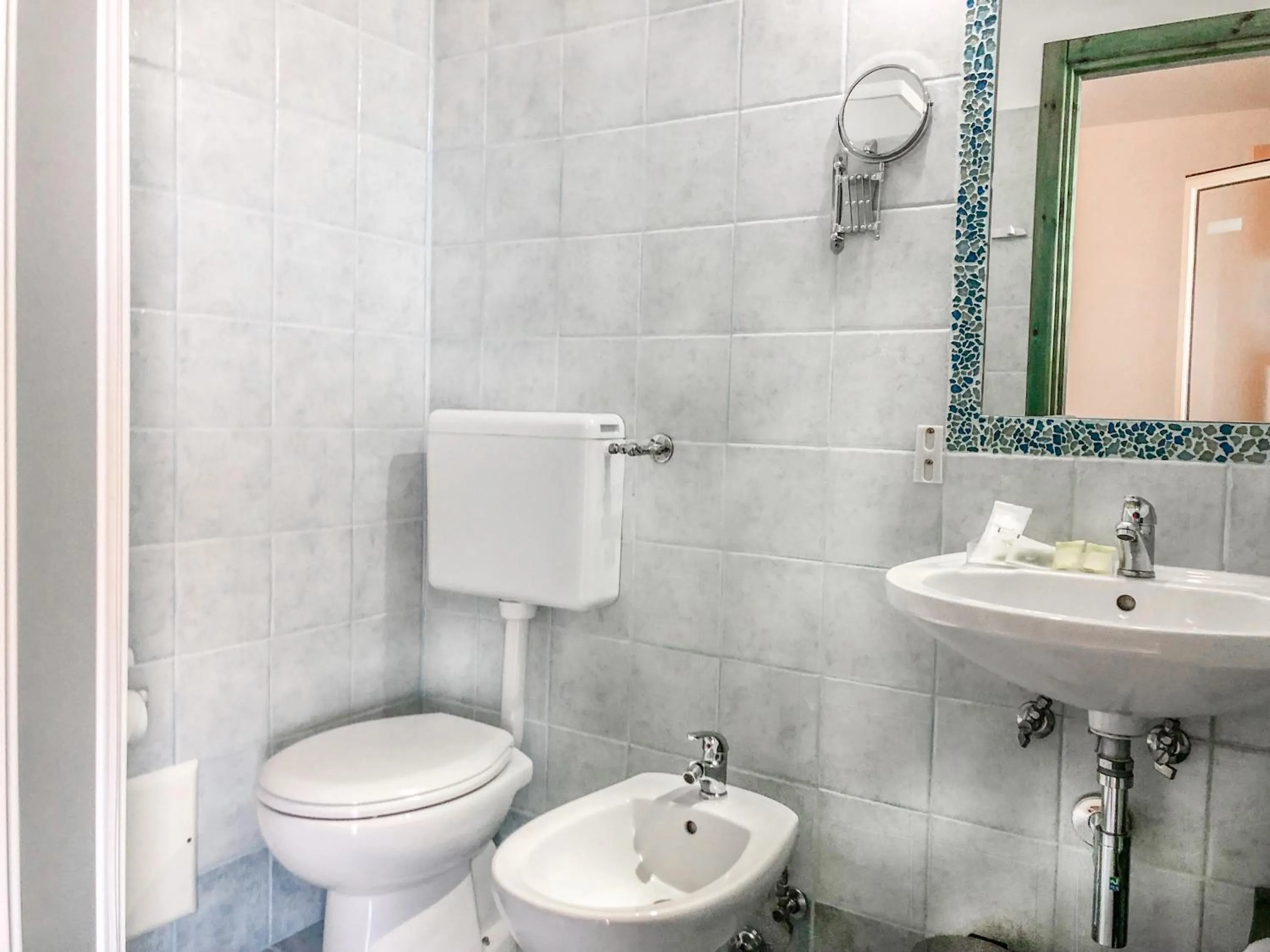 Bathroom in Hotel I Colori Del Mare