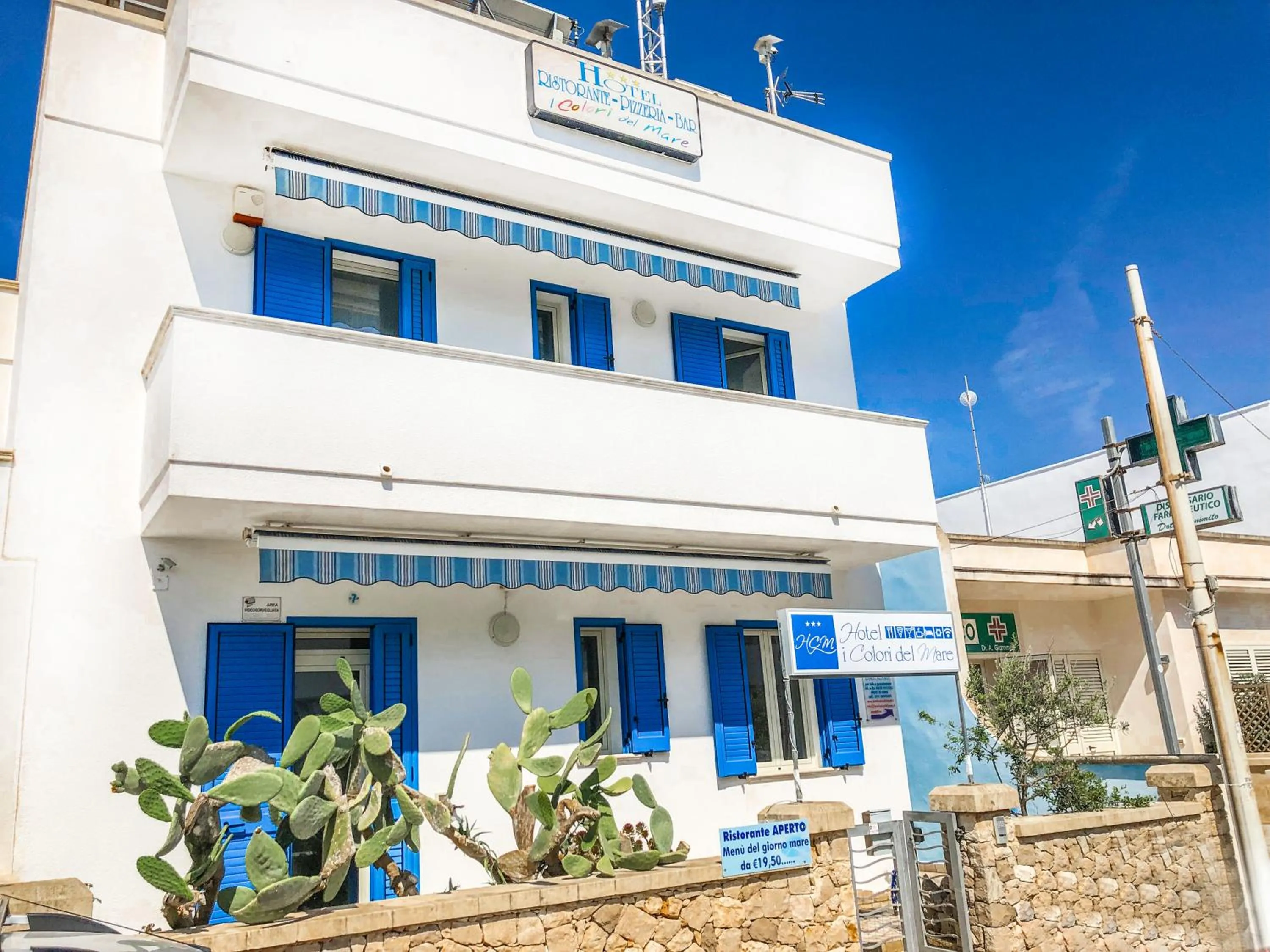 Facade/entrance in Hotel I Colori Del Mare
