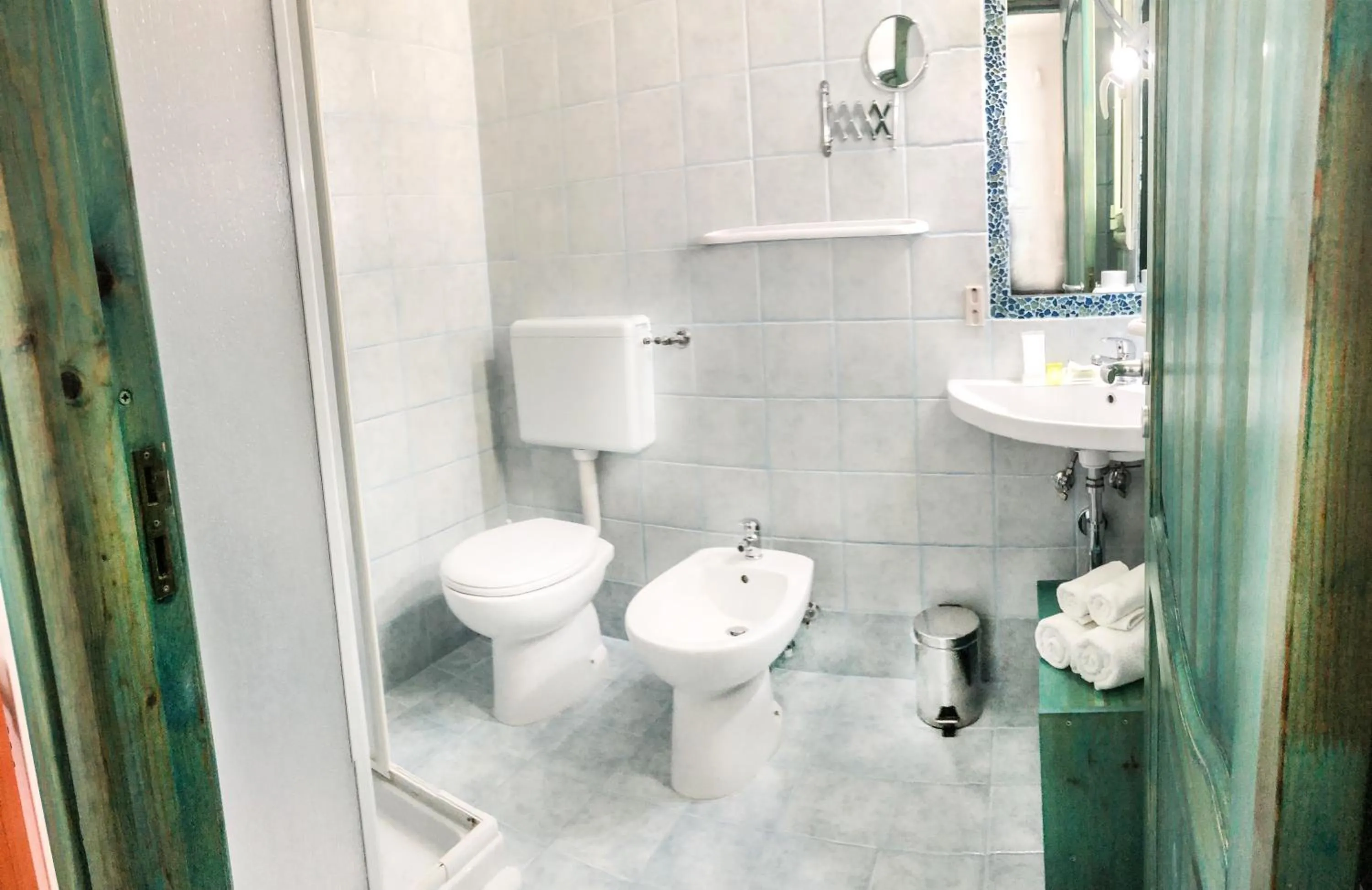 Bathroom in Hotel I Colori Del Mare