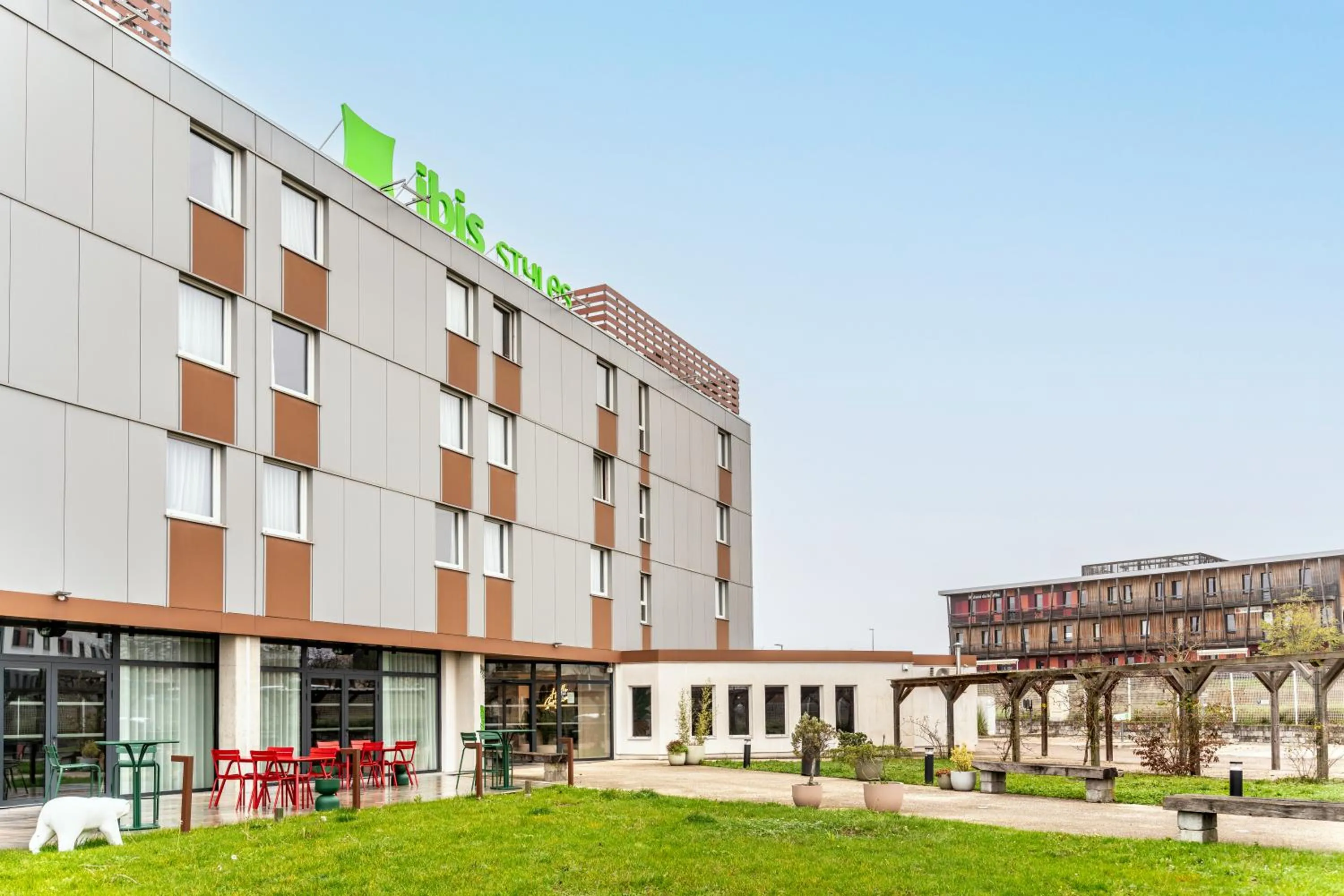 Property building in Ibis Styles Dijon Nord Valmy