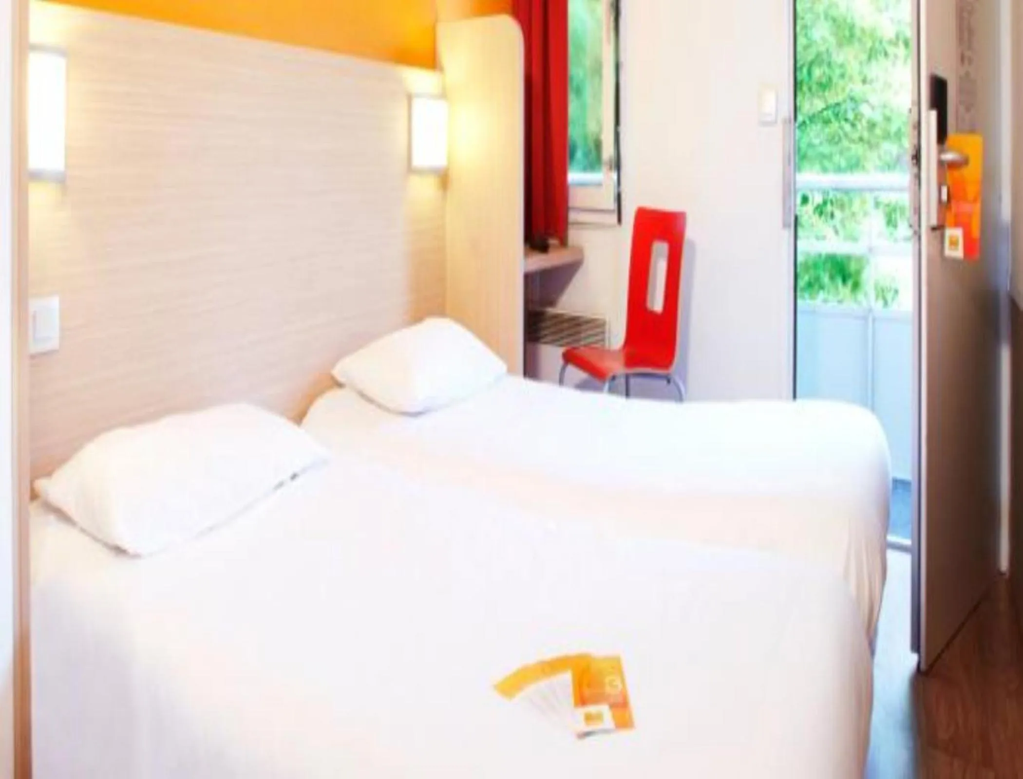 Bed in The Originals Access,Tendance Hôtel, Saint-Etienne