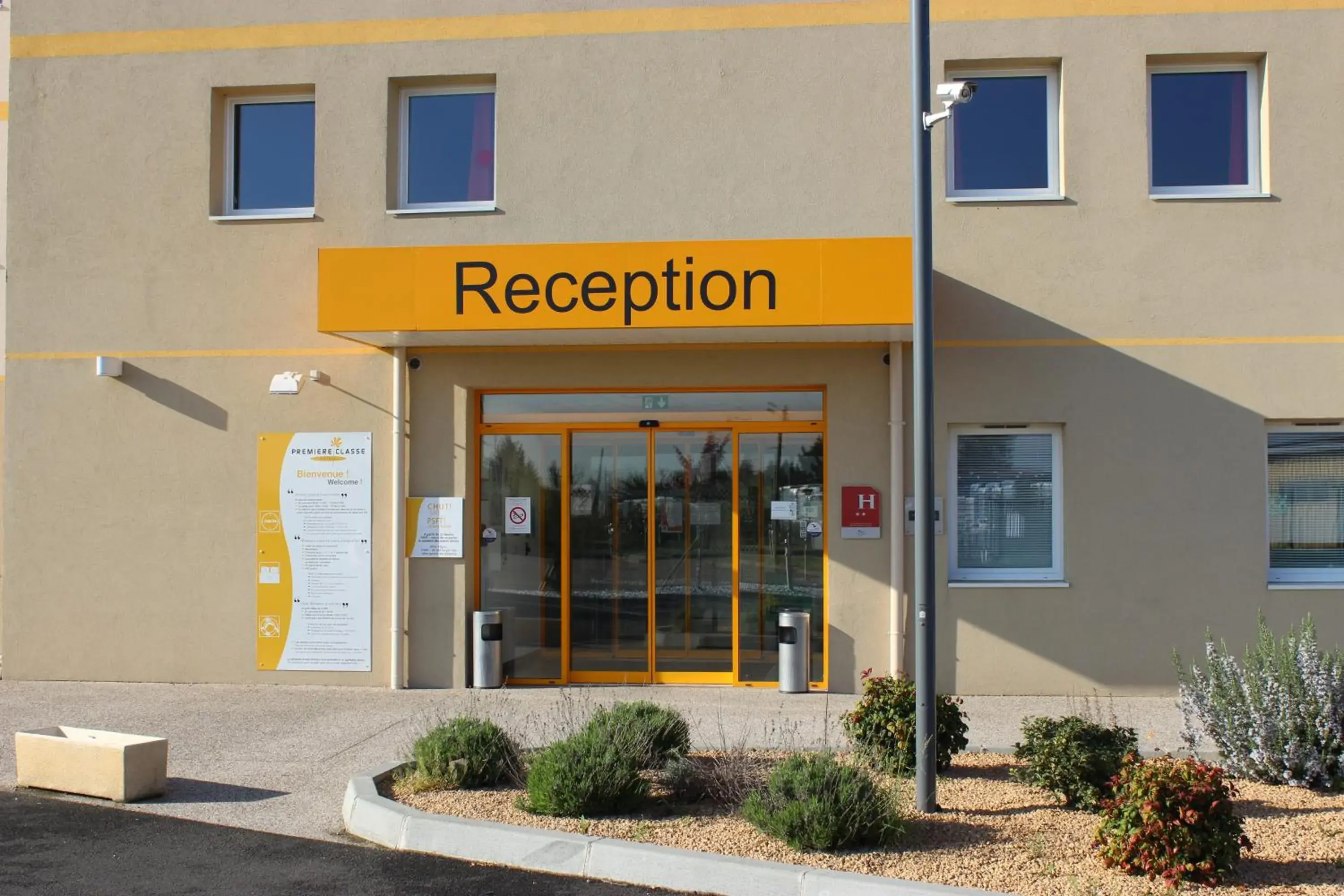 Facade/entrance in The Originals Access,Tendance Hôtel, Saint-Etienne Facade/entrance in The Originals Access,Tendance Hôtel, Saint-Etienne