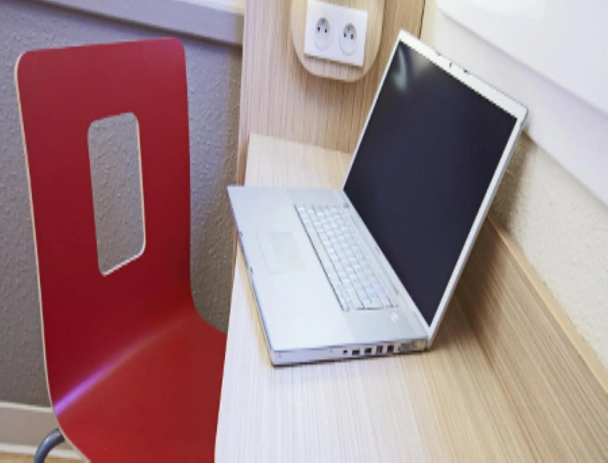 TV and multimedia in The Originals Access,Tendance Hôtel, Saint-Etienne