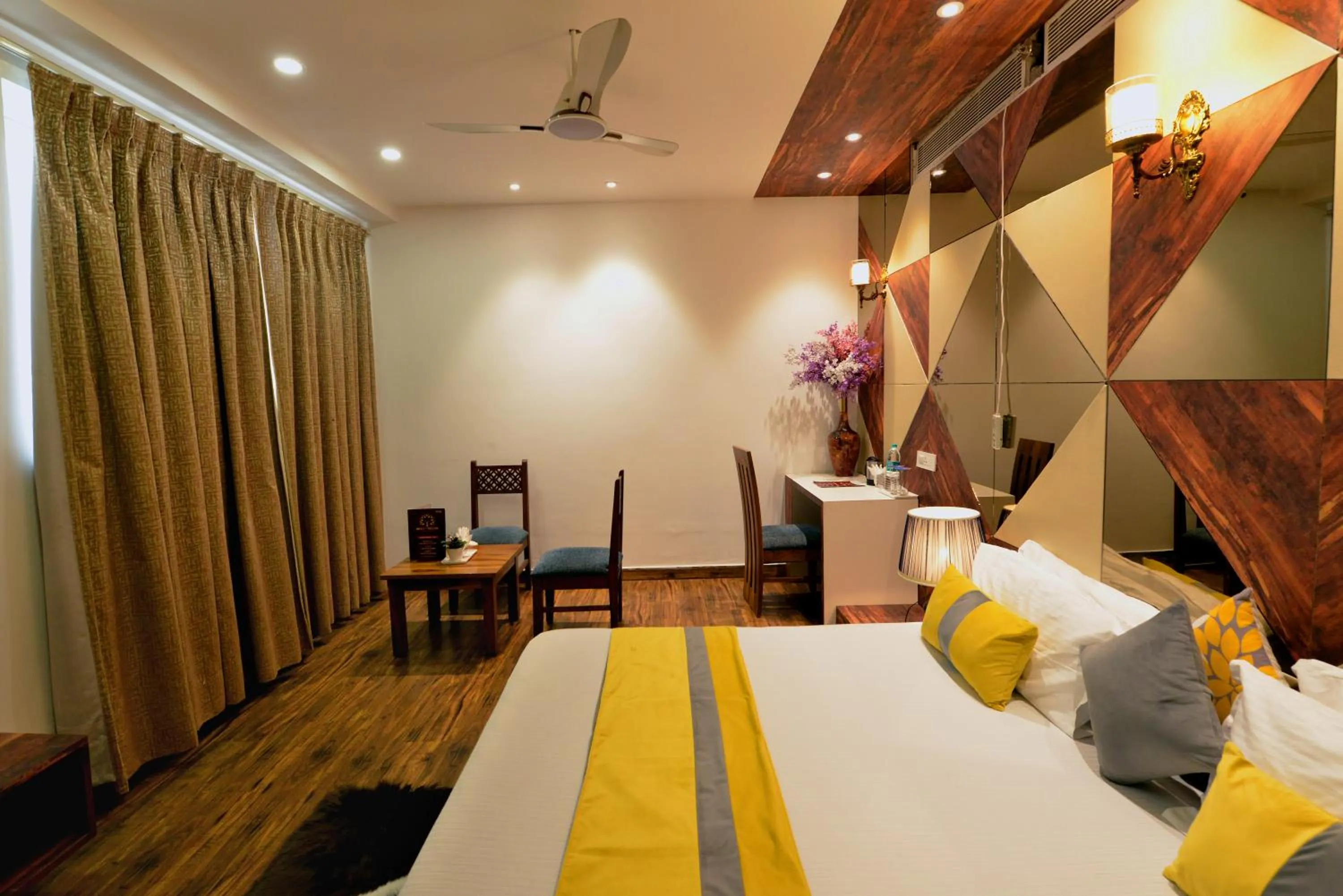 Photo of the whole room, Bed in Hotel The Yellow