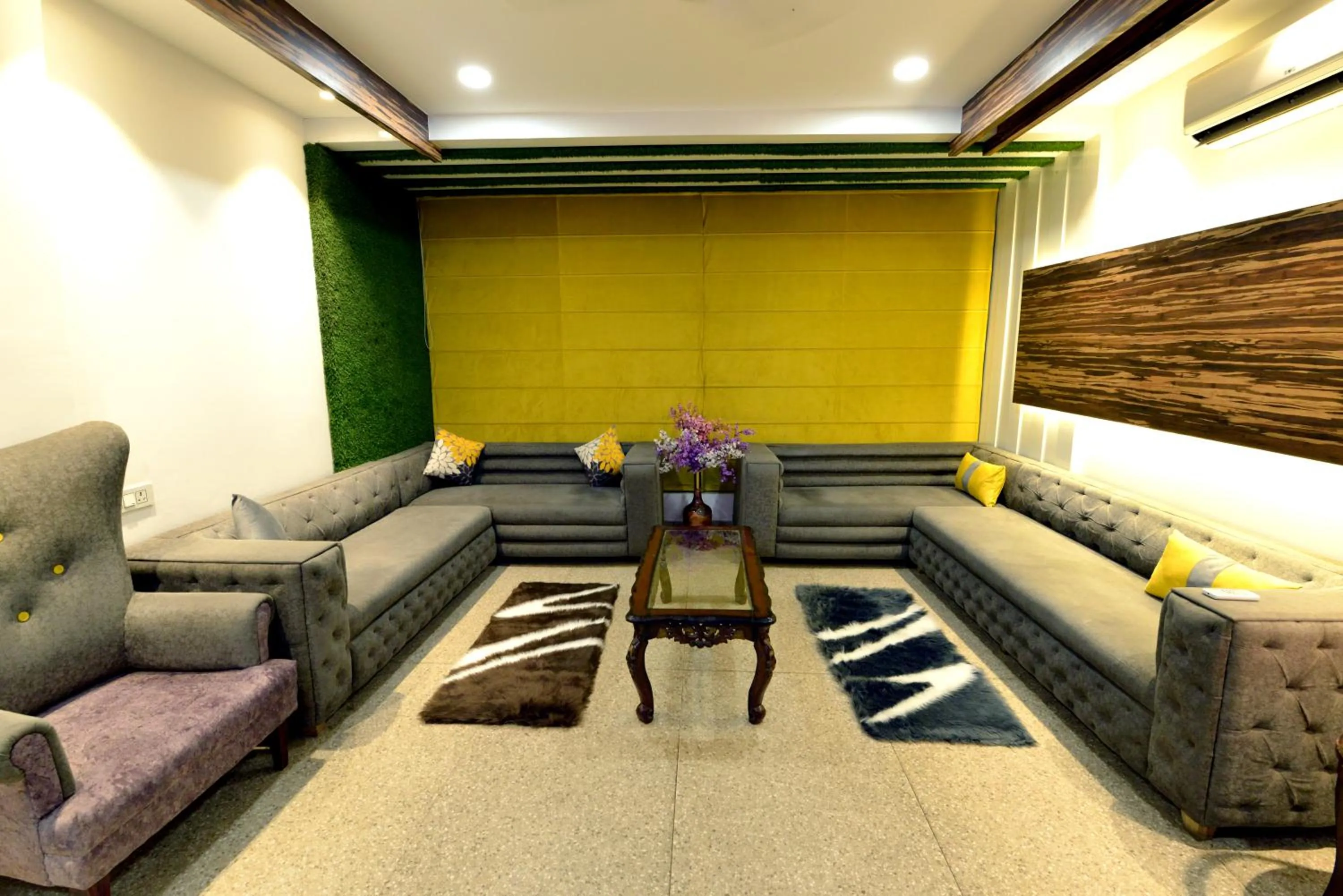 Seating area in Hotel The Yellow