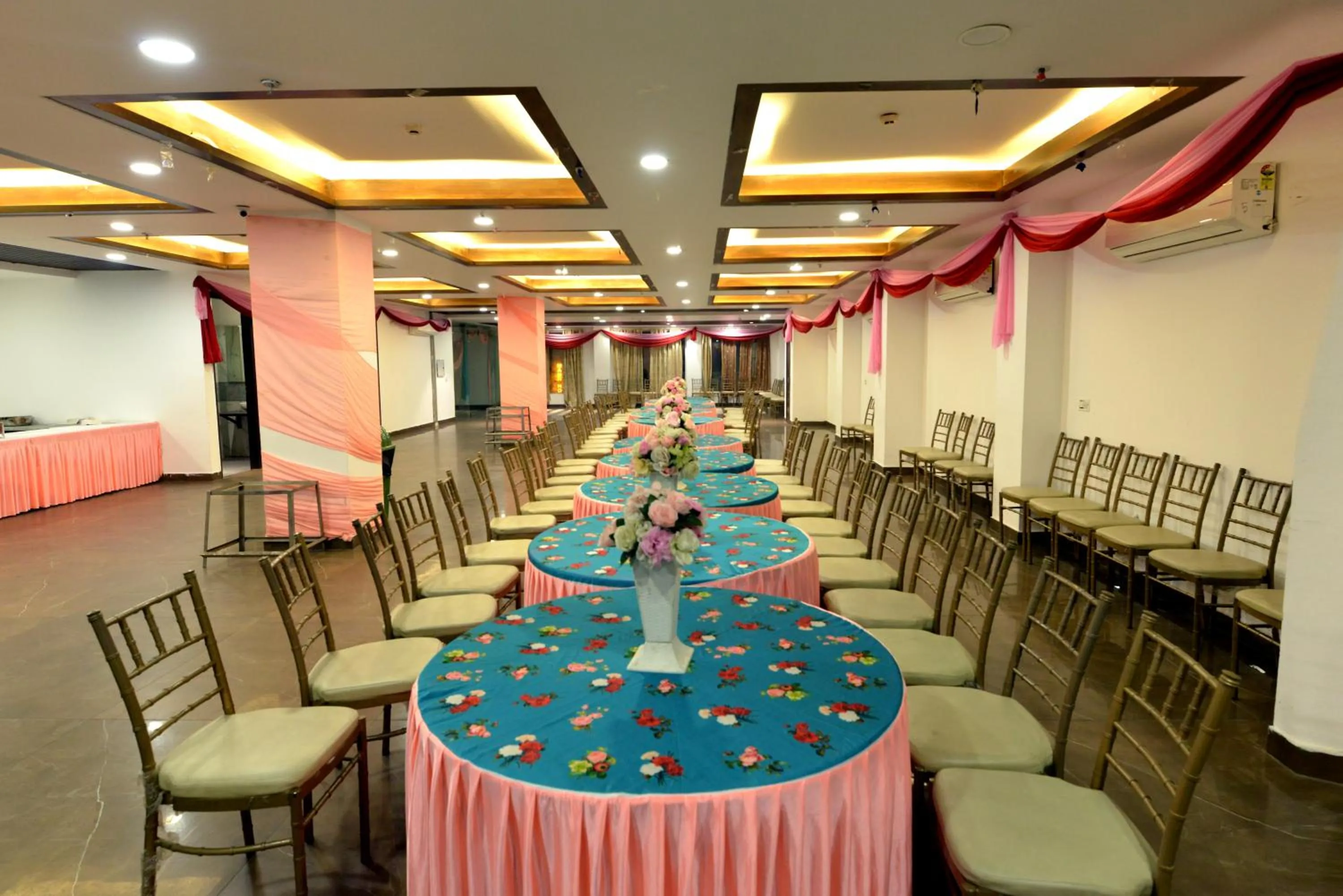 Banquet/Function facilities in Hotel The Yellow