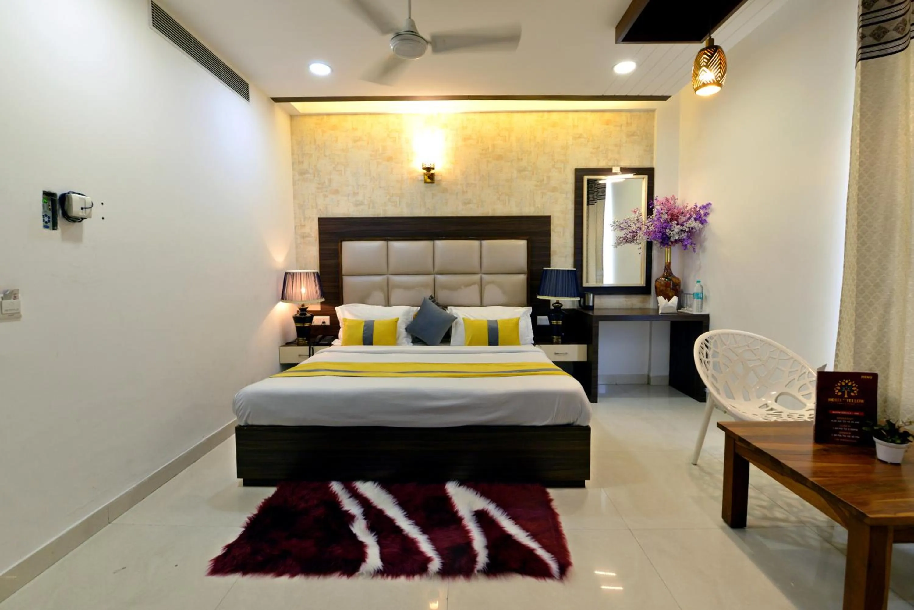 Photo of the whole room, Bed in Hotel The Yellow