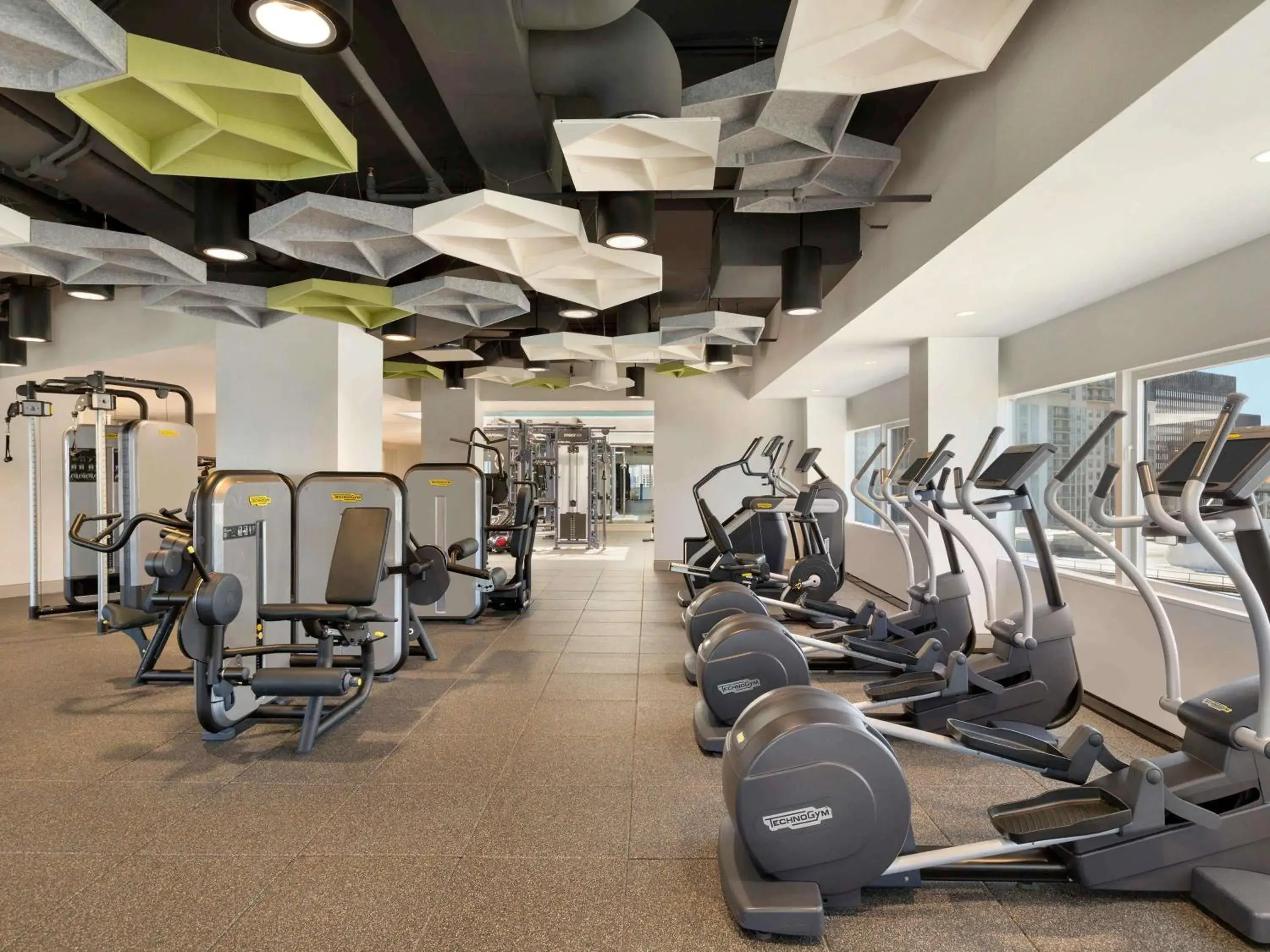 Fitness centre/facilities in Swissotel Chicago Fitness centre/facilities in Swissotel Chicago
