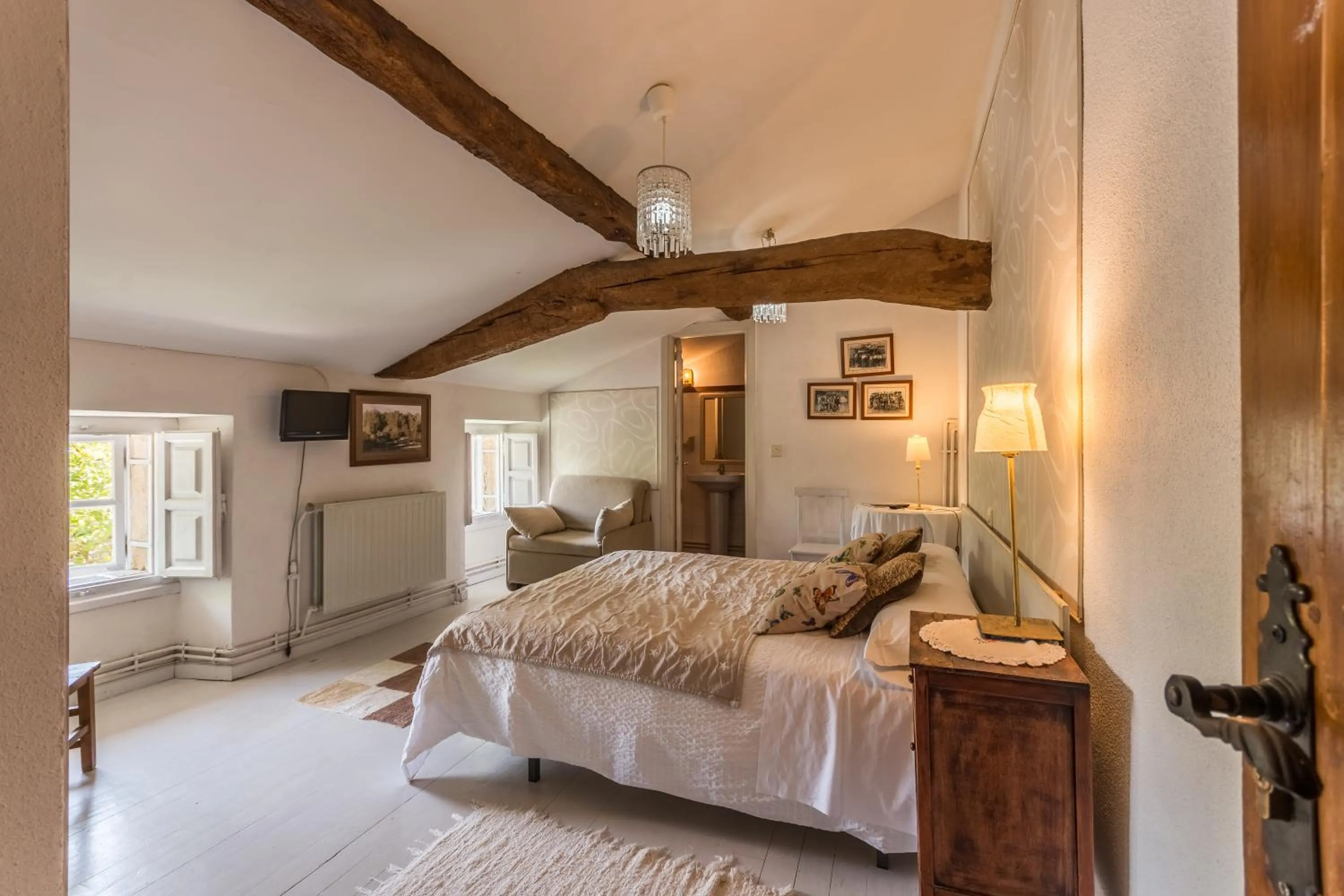 Photo of the whole room, Bed in vaquero casa rural alquiler completo