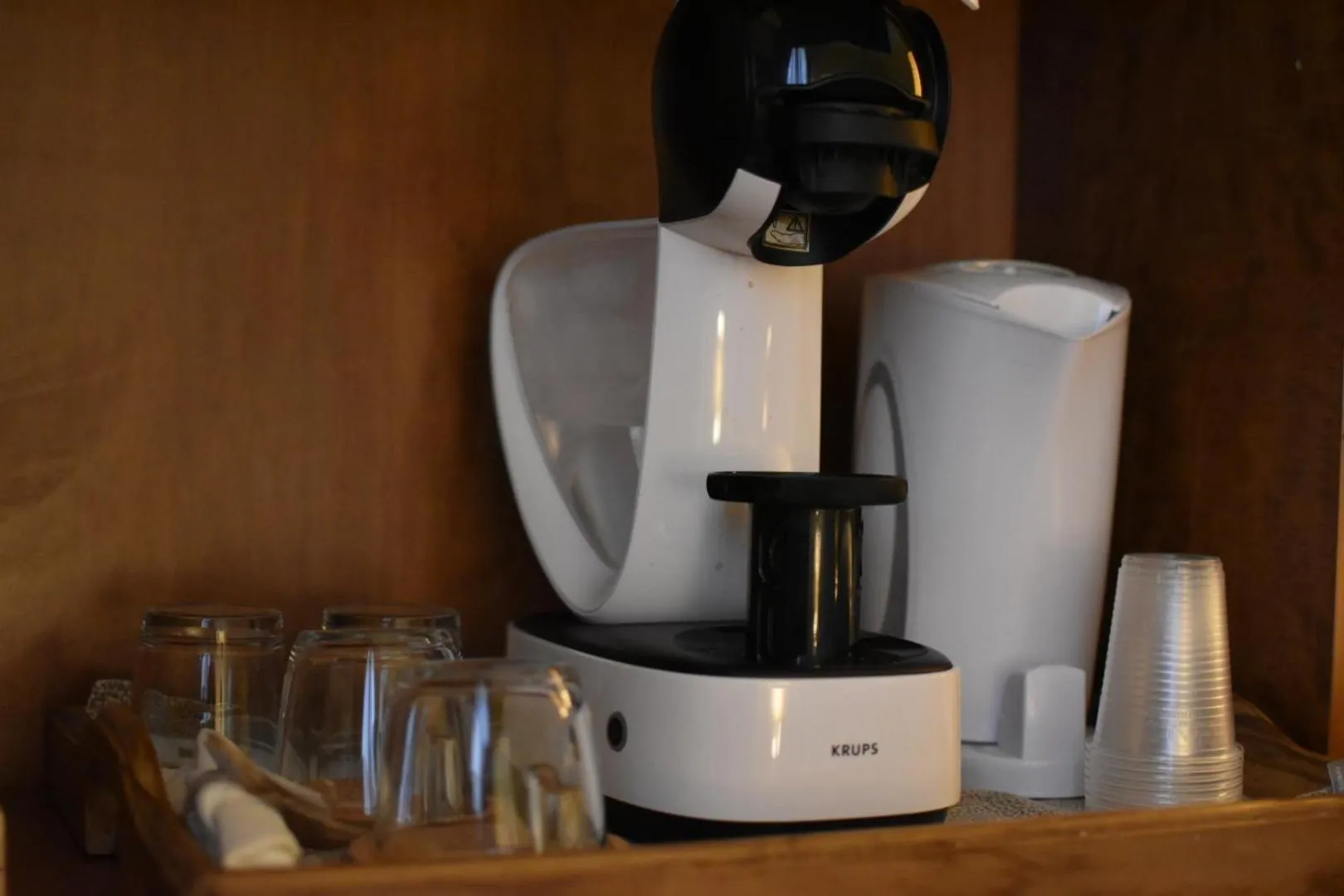 Coffee/tea facilities in queen 24