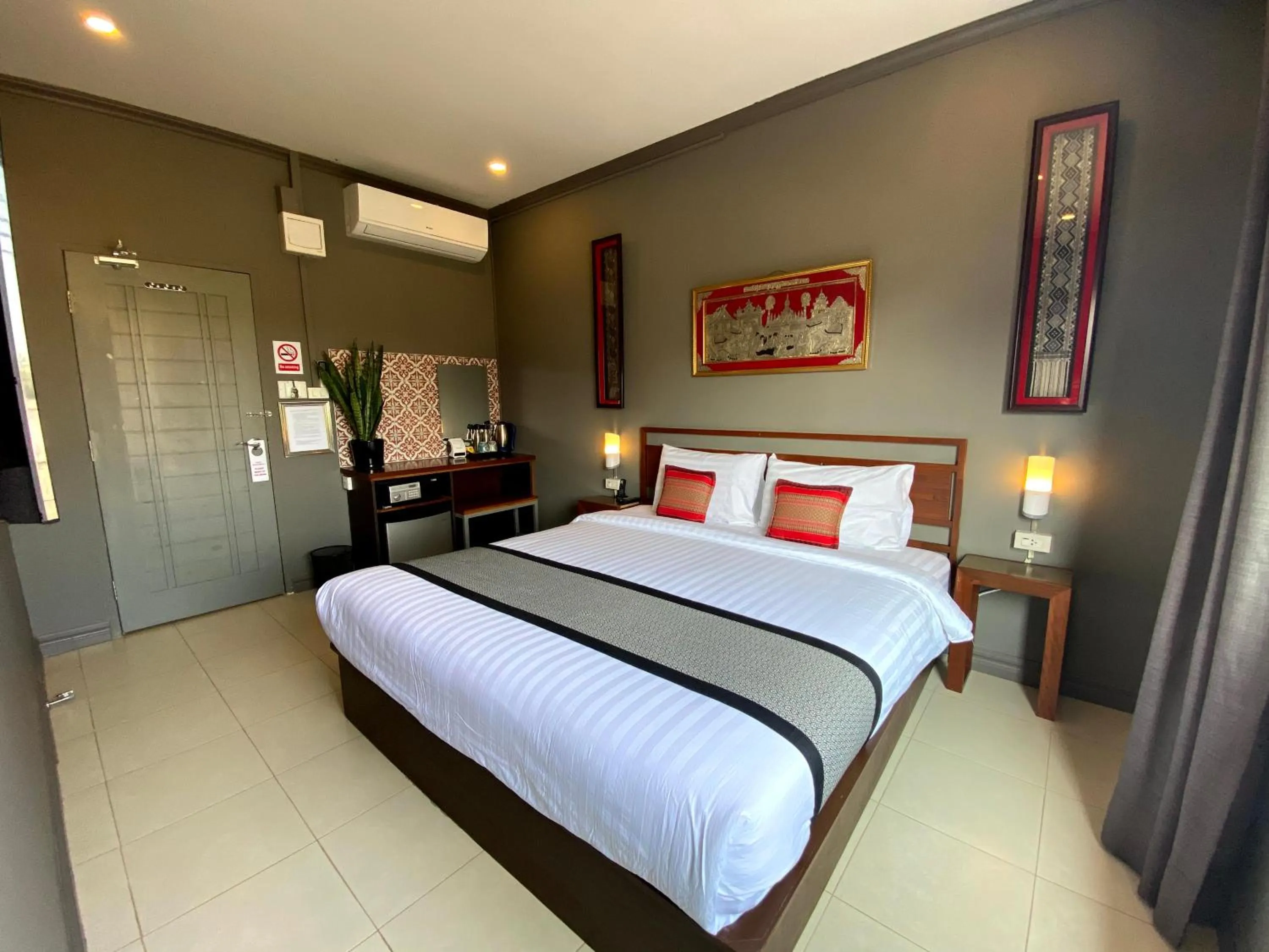 Bed in Patuxay Place