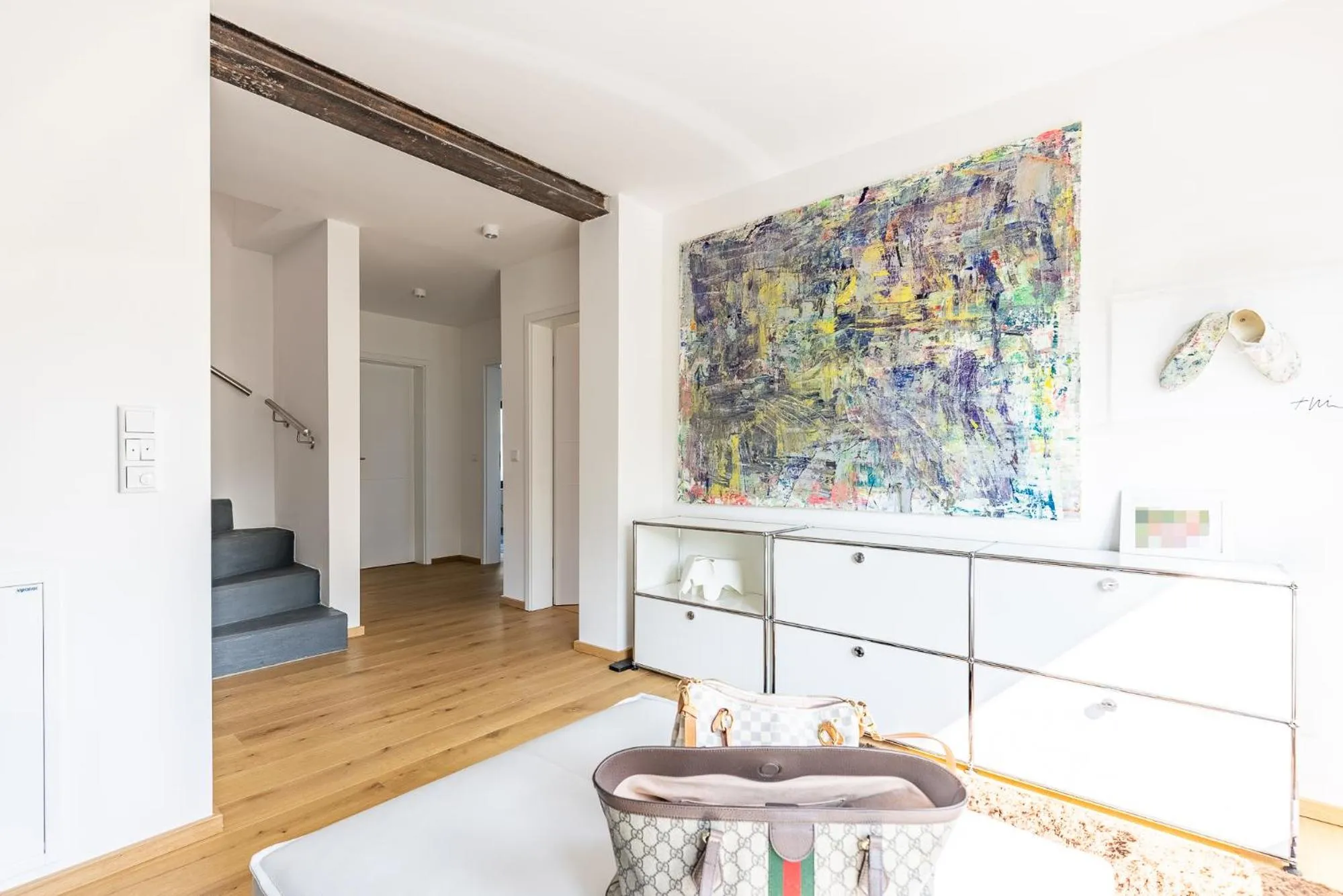 wardrobe in B26 Apartments - Unterwegs zu Hause