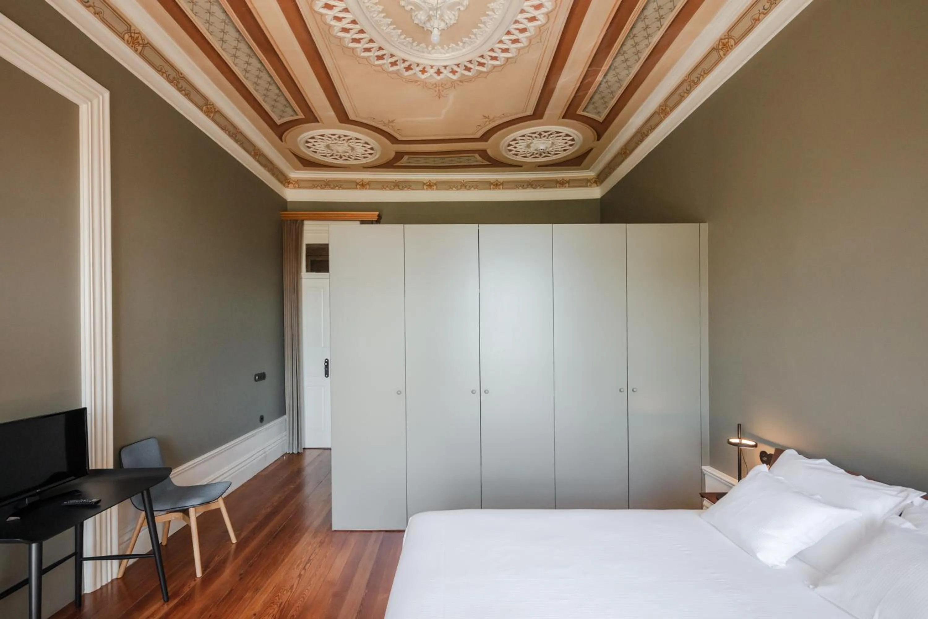 Bed in Menina Colina Guesthouse