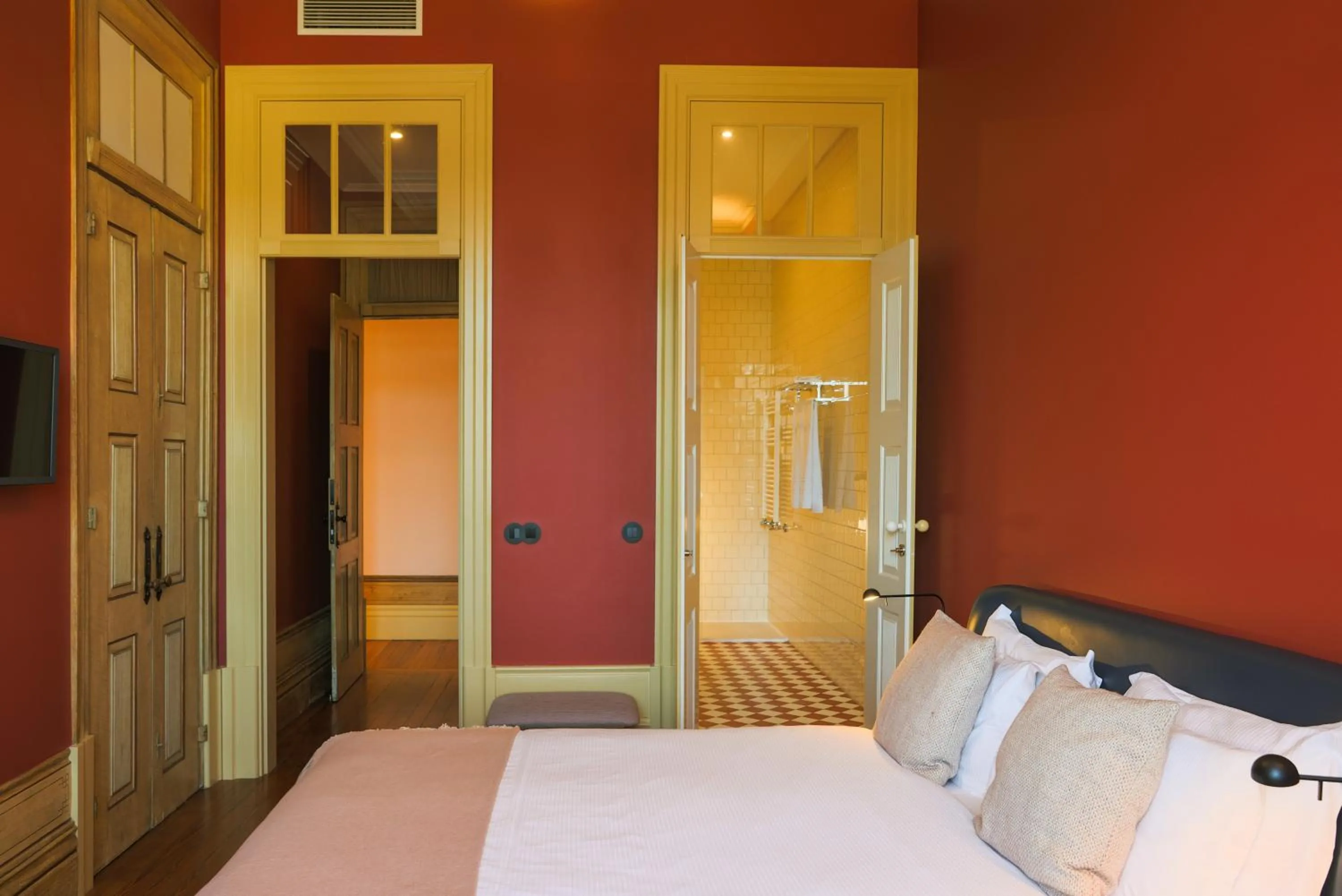 Bed in Menina Colina Guesthouse