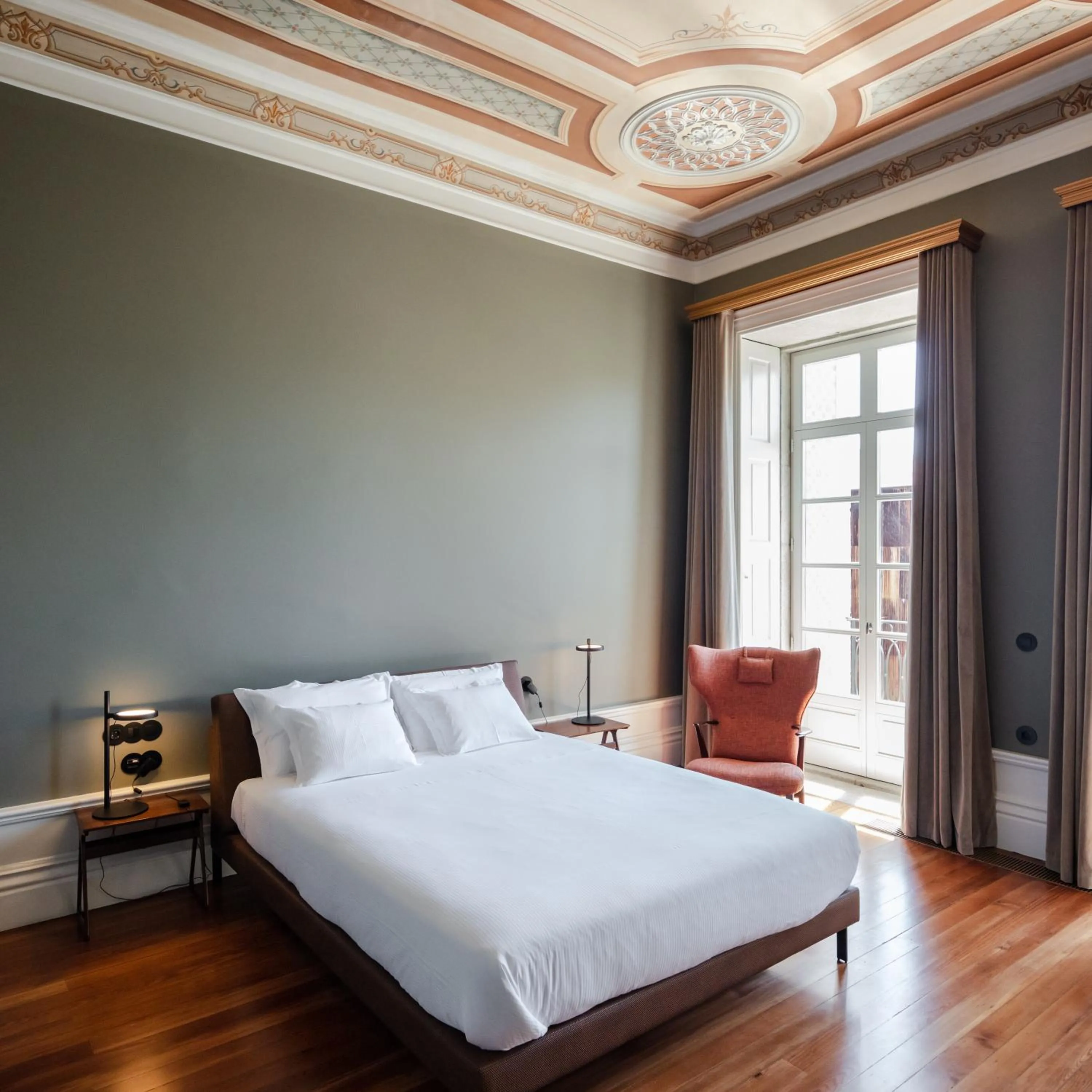 Bed in Menina Colina Guesthouse