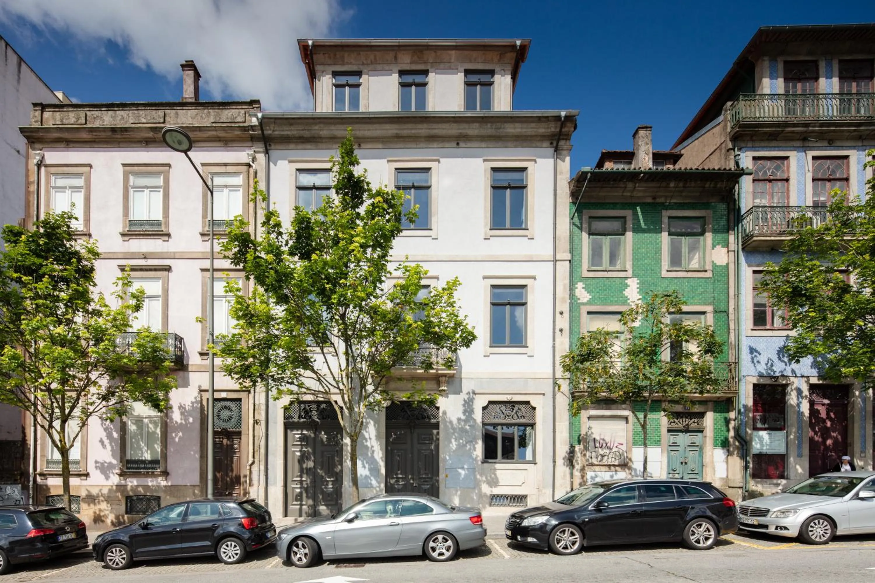 Street view in Menina Colina Guesthouse