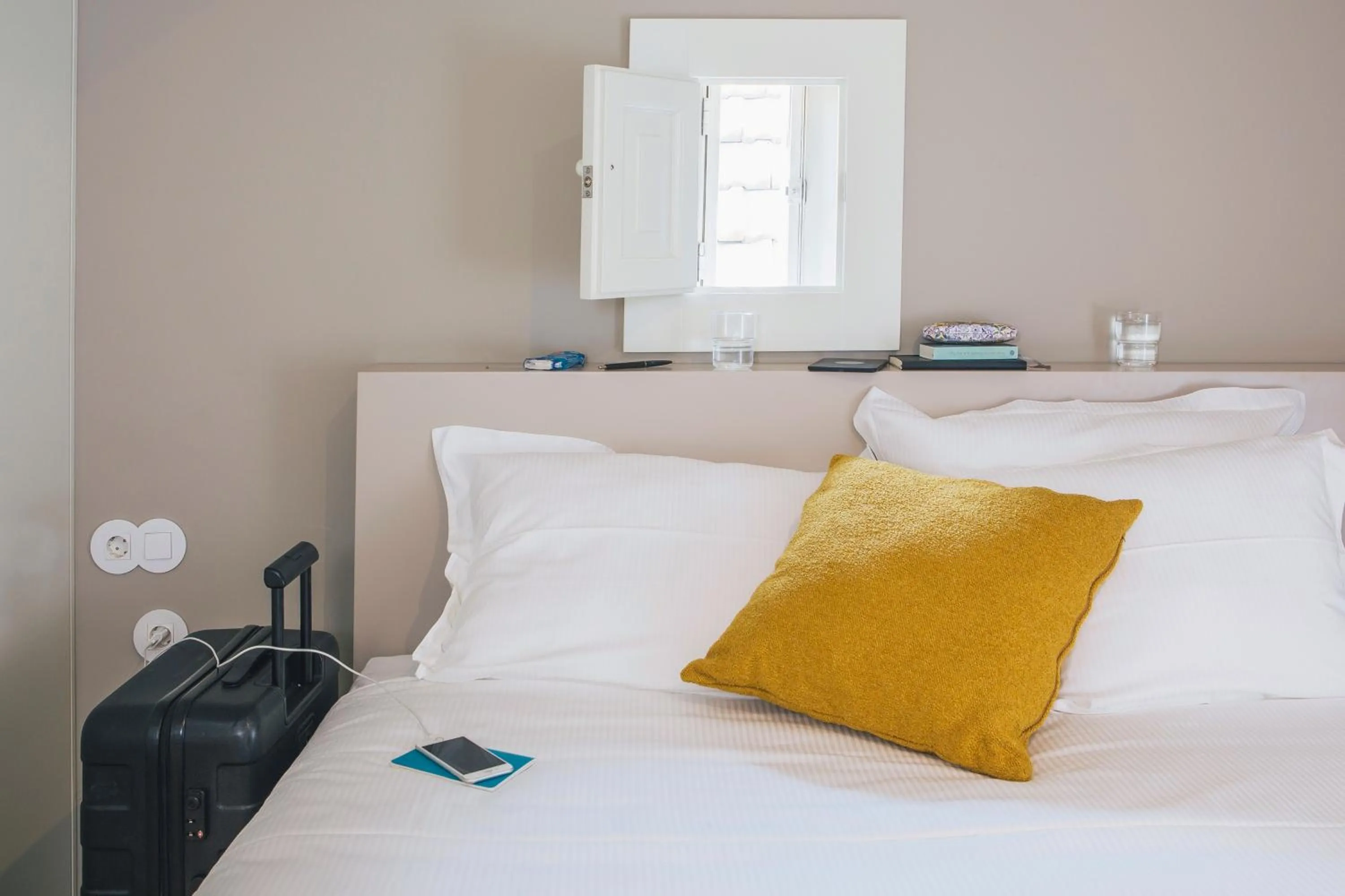 Bed in Menina Colina Guesthouse