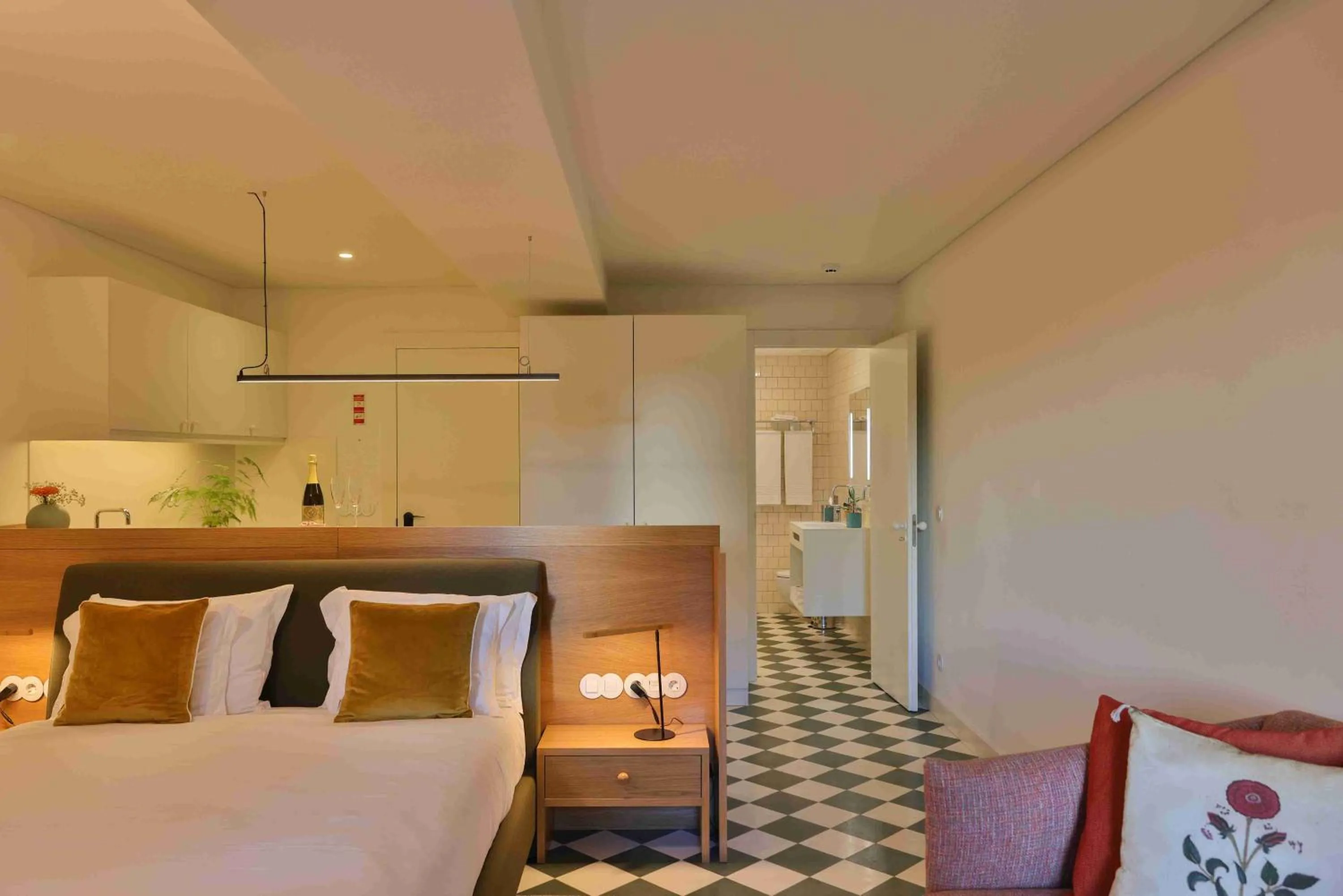 Bed in Menina Colina Guesthouse