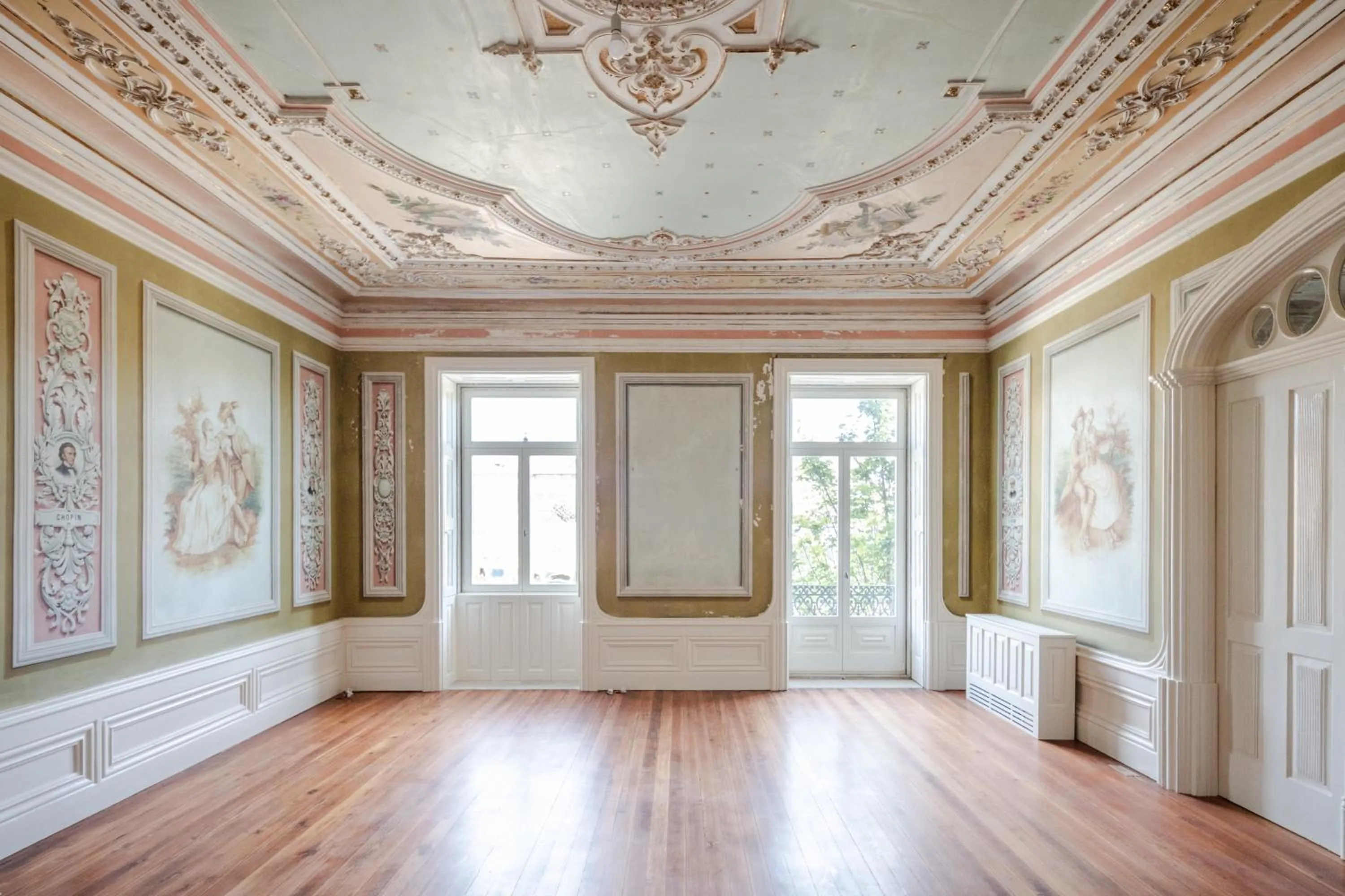 Property building in Menina Colina Guesthouse