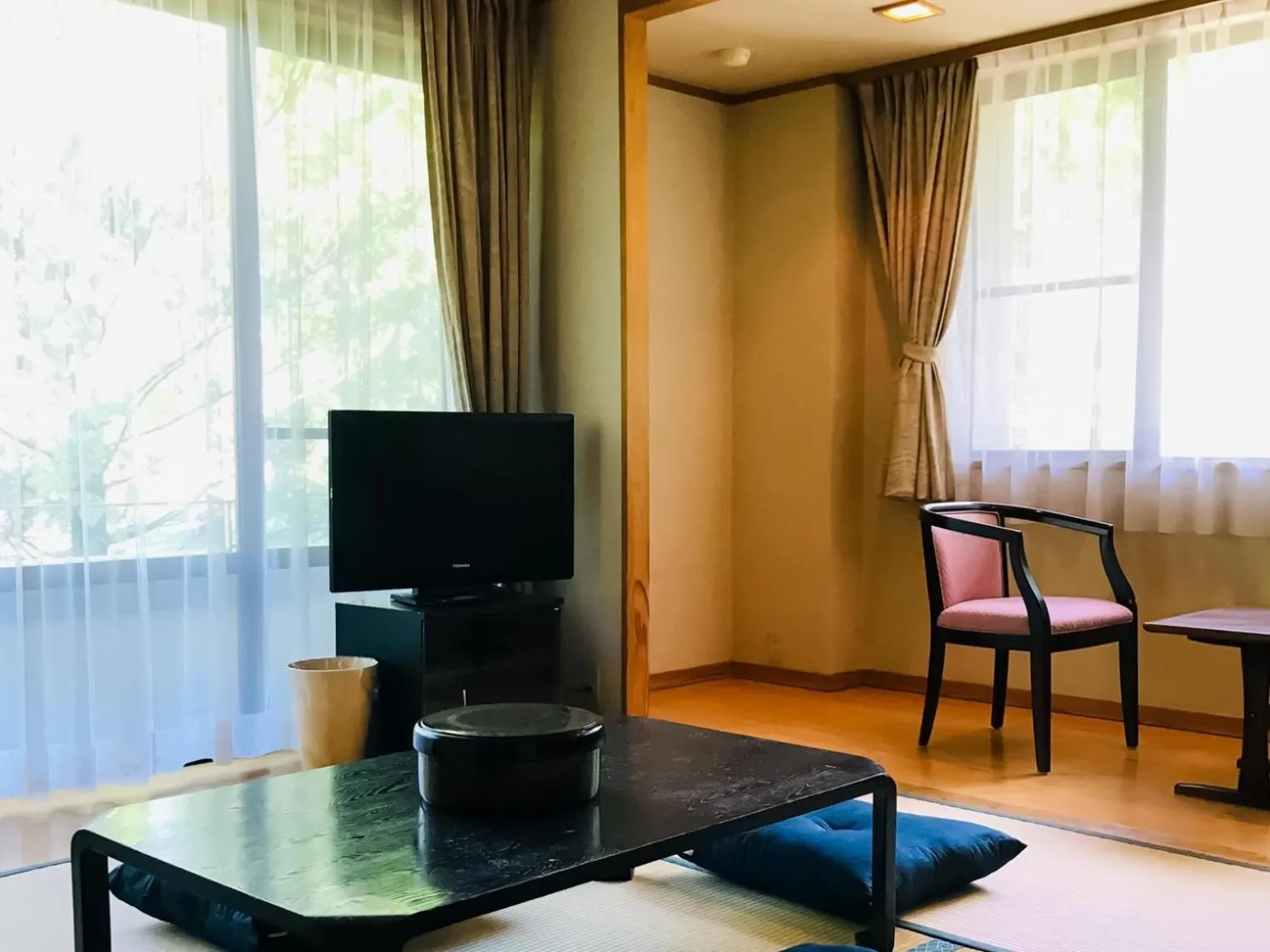 Photo of the whole room in Lake Side Nikko Hotel