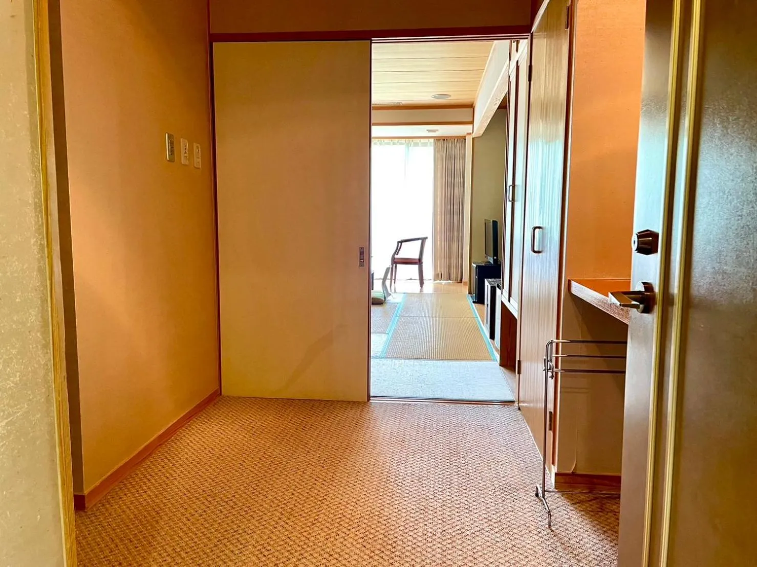 Bed in Lake Side Nikko Hotel