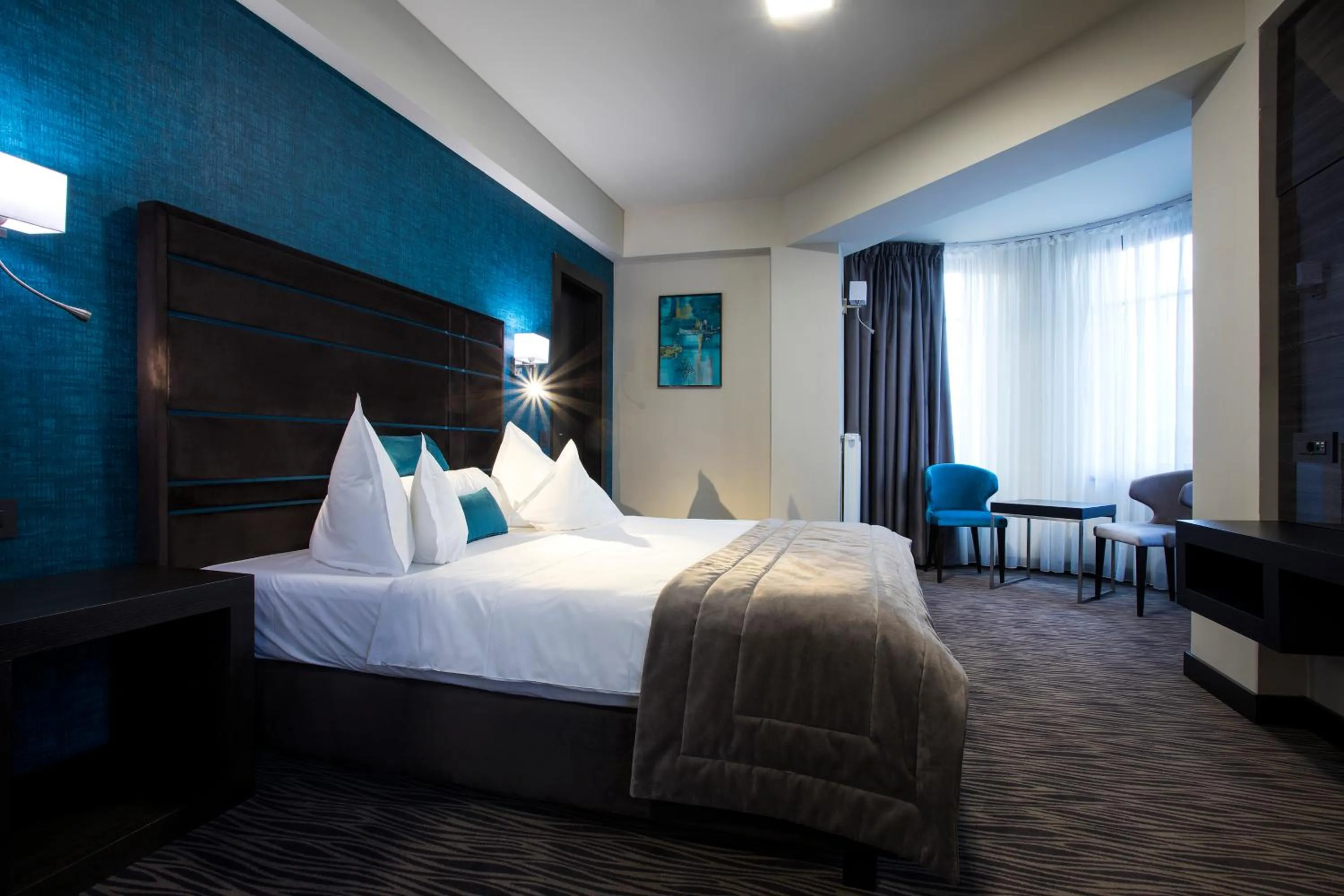 Bedroom, Bed in Old Town Hotel