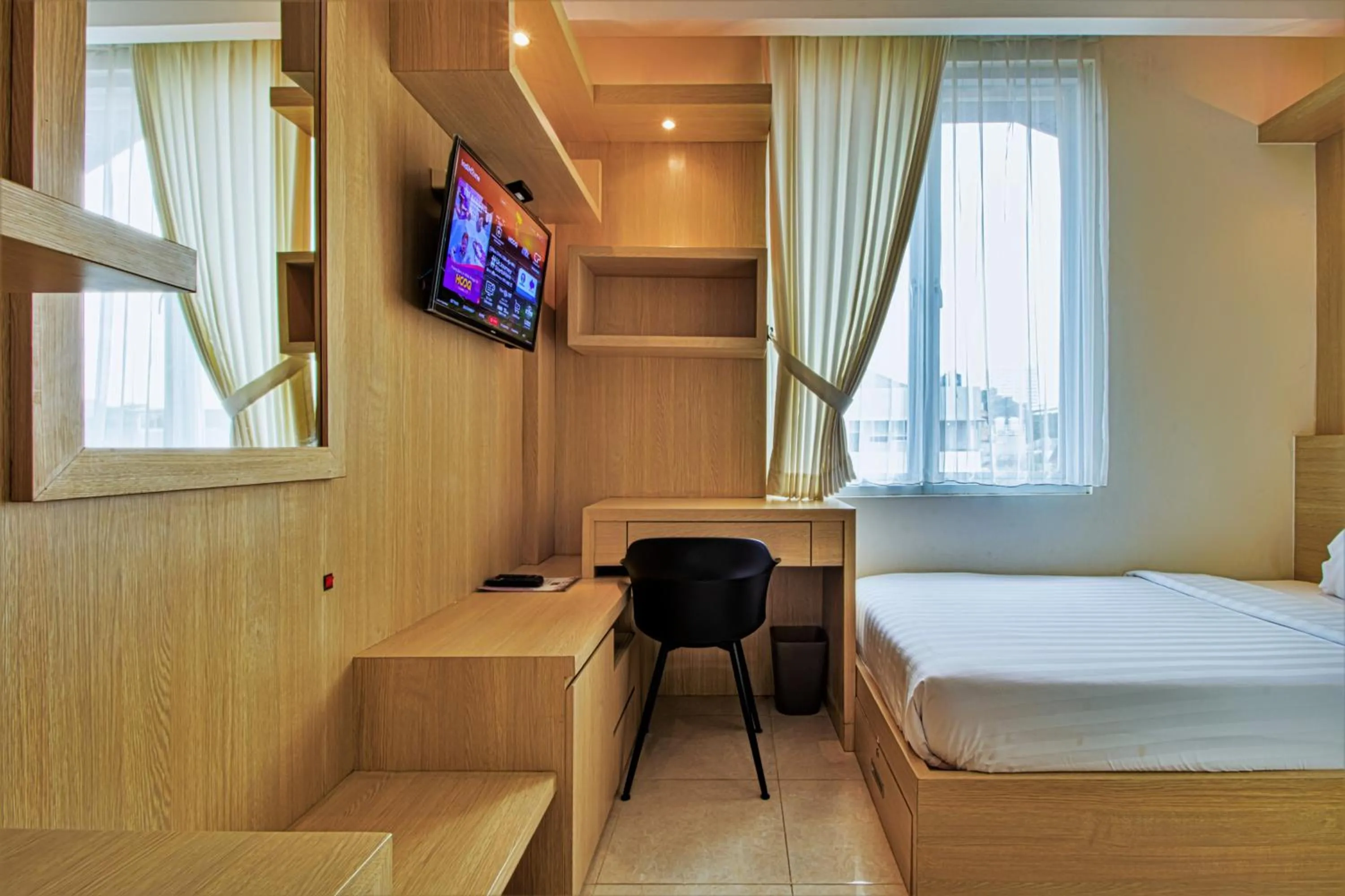 TV and multimedia, TV/Entertainment Center in D Padmaya Residence