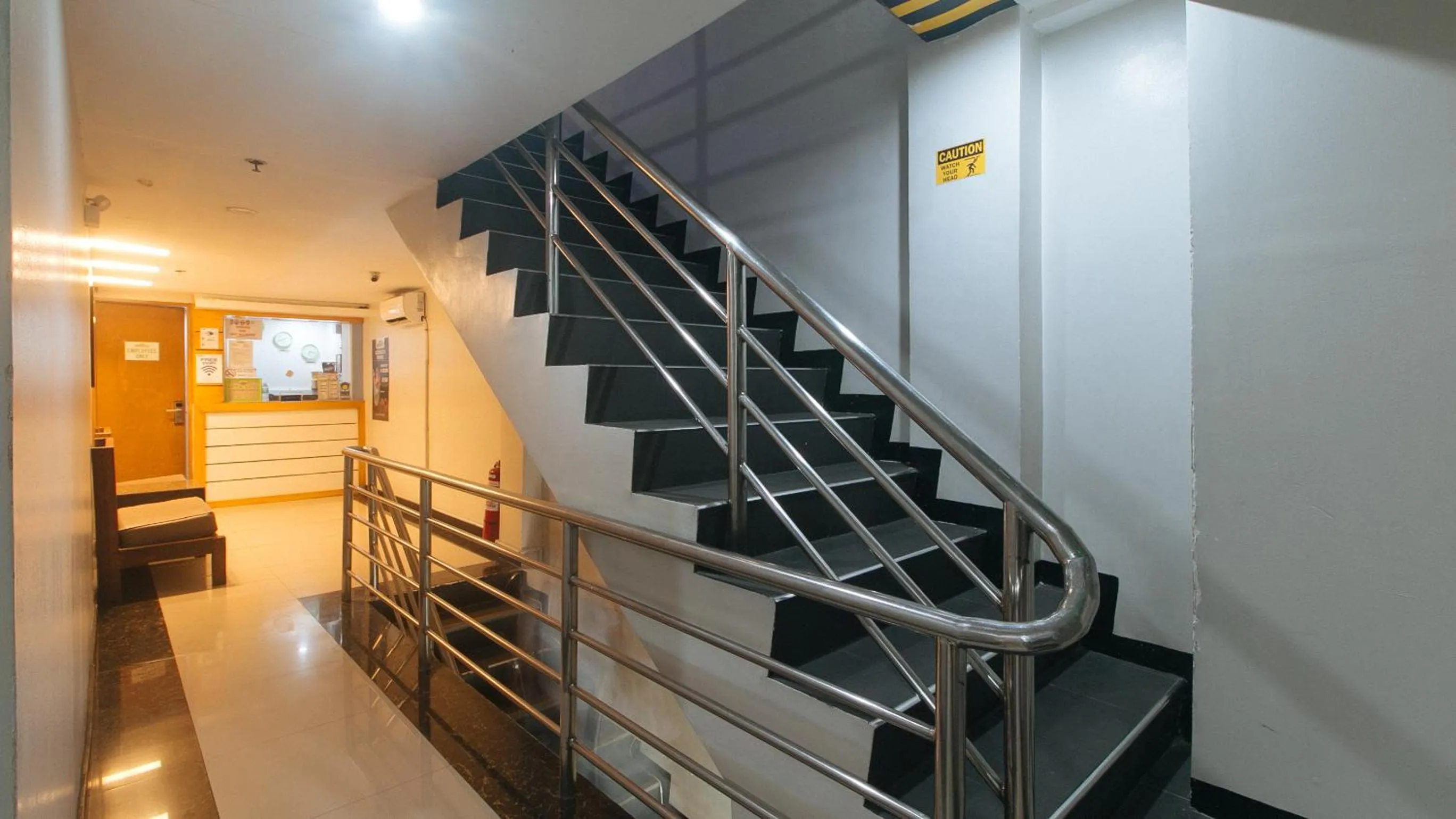 Area and facilities in RedDoorz at Ranchotel Bayanan Alabang