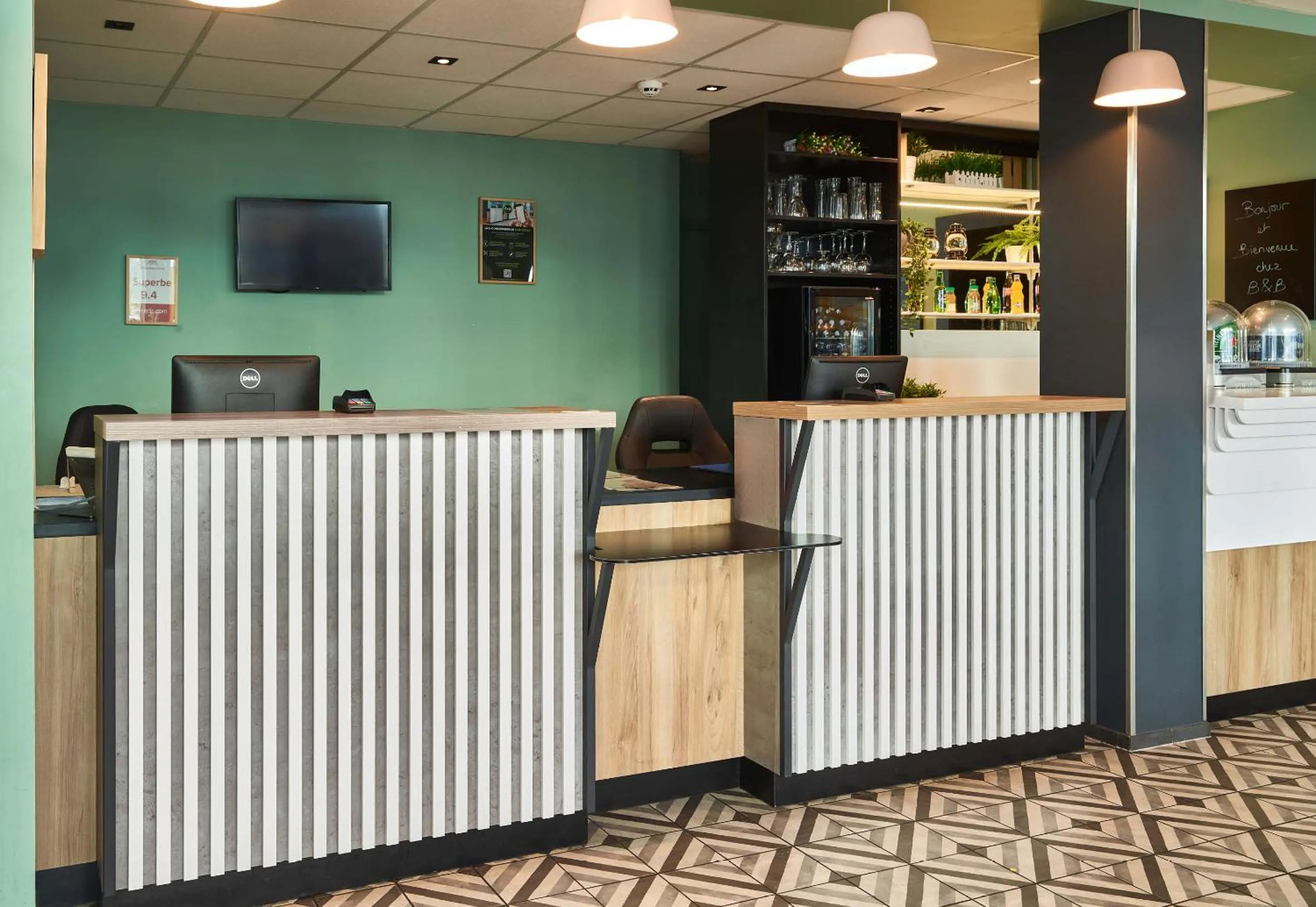 Lobby or reception in B&B HOTEL Massy Gare TGV