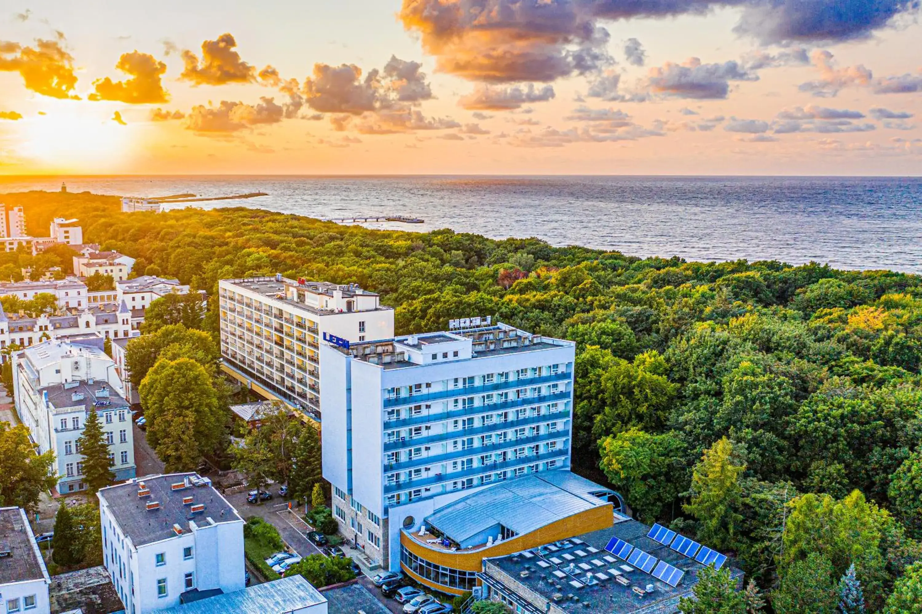Sanatorium Uzdrowiskowe LECH Sanatorium Uzdrowiskowe LECH